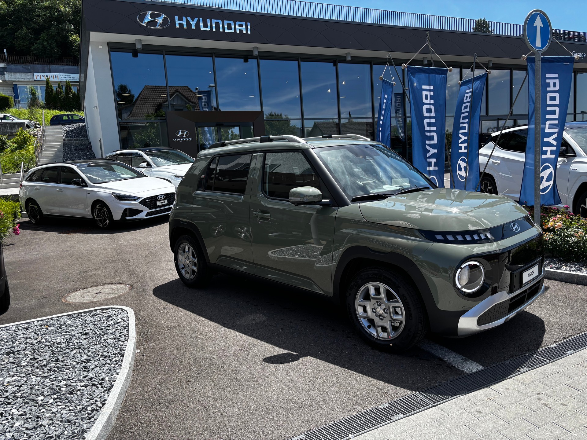HYUNDAI Inster 49kWh Amplia-showroom-element-2