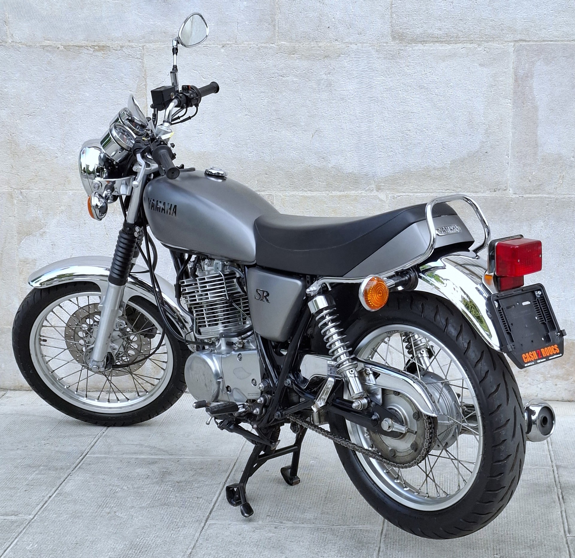 YAMAHA SR 400-image-5