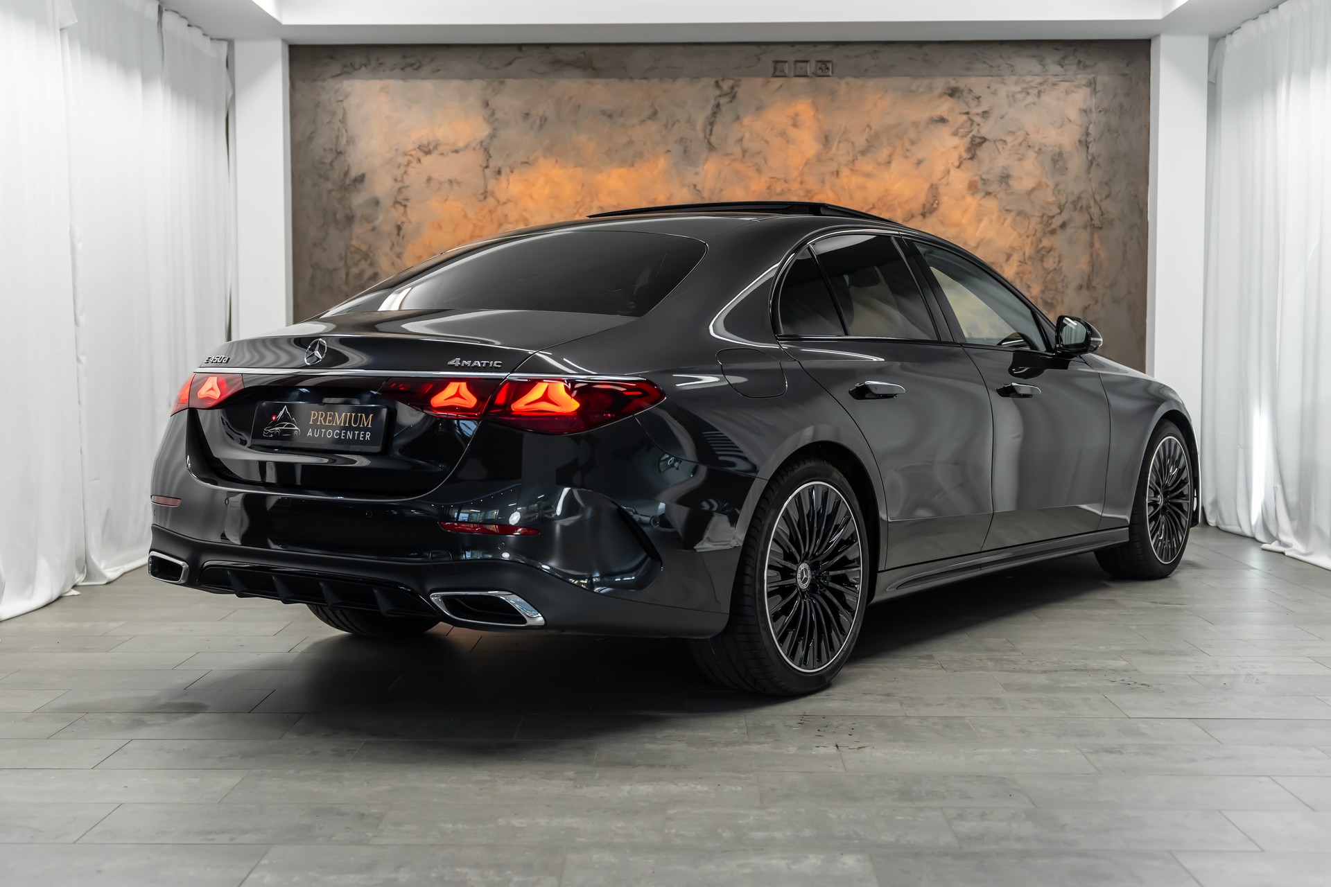 MERCEDES-BENZ E 450 d 4Matic 9G-Tronic AMG Line *Hyper-Screen*Iconic-Glow*Panorama*-image-5