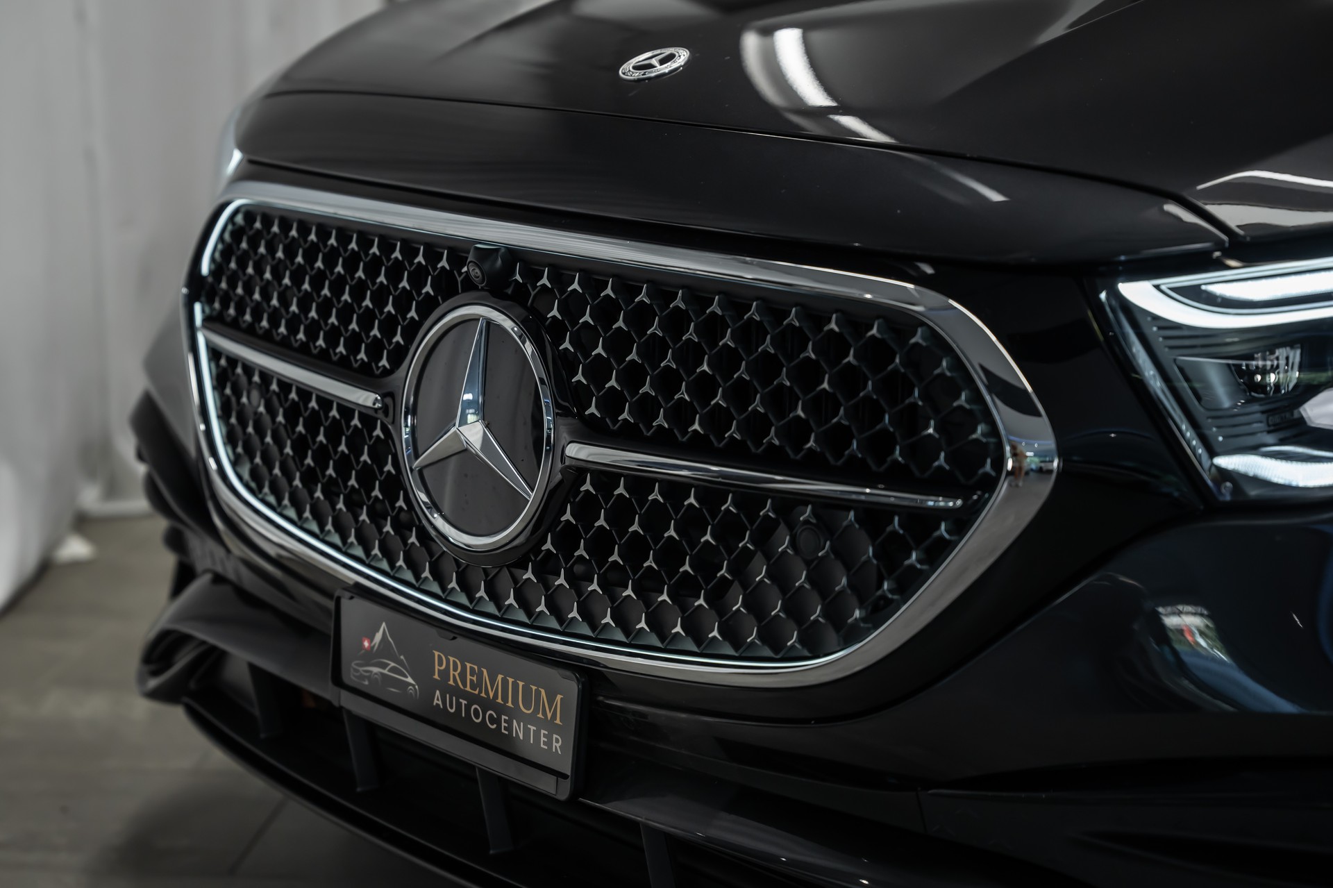 MERCEDES-BENZ E 450 d 4Matic 9G-Tronic AMG Line *Hyper-Screen*Iconic-Glow*Panorama*-image-9