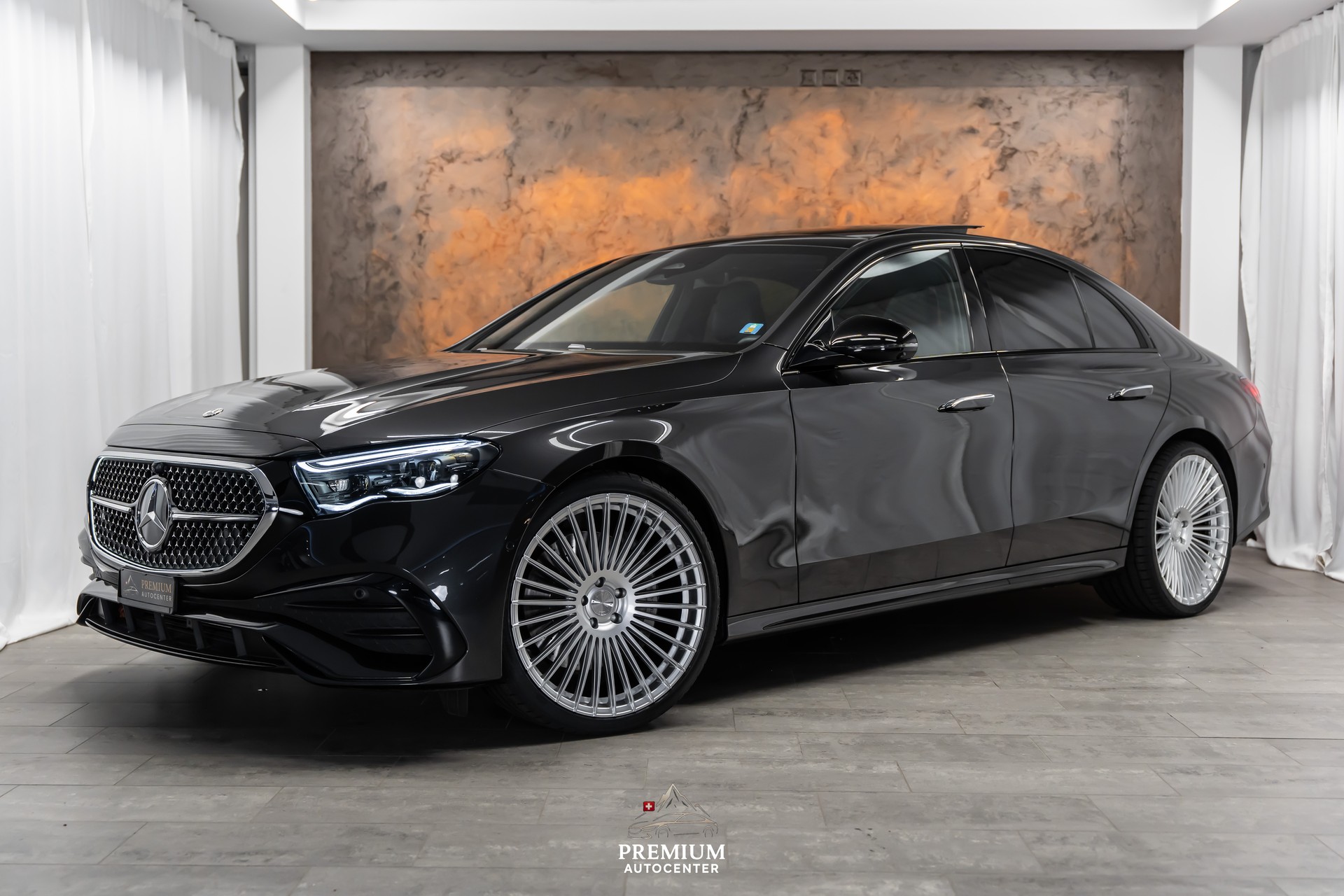 MERCEDES-BENZ E 450 d 4Matic 9G-Tronic AMG Line *Hyper-Screen*Iconic-Glow*Panorama*-image-0