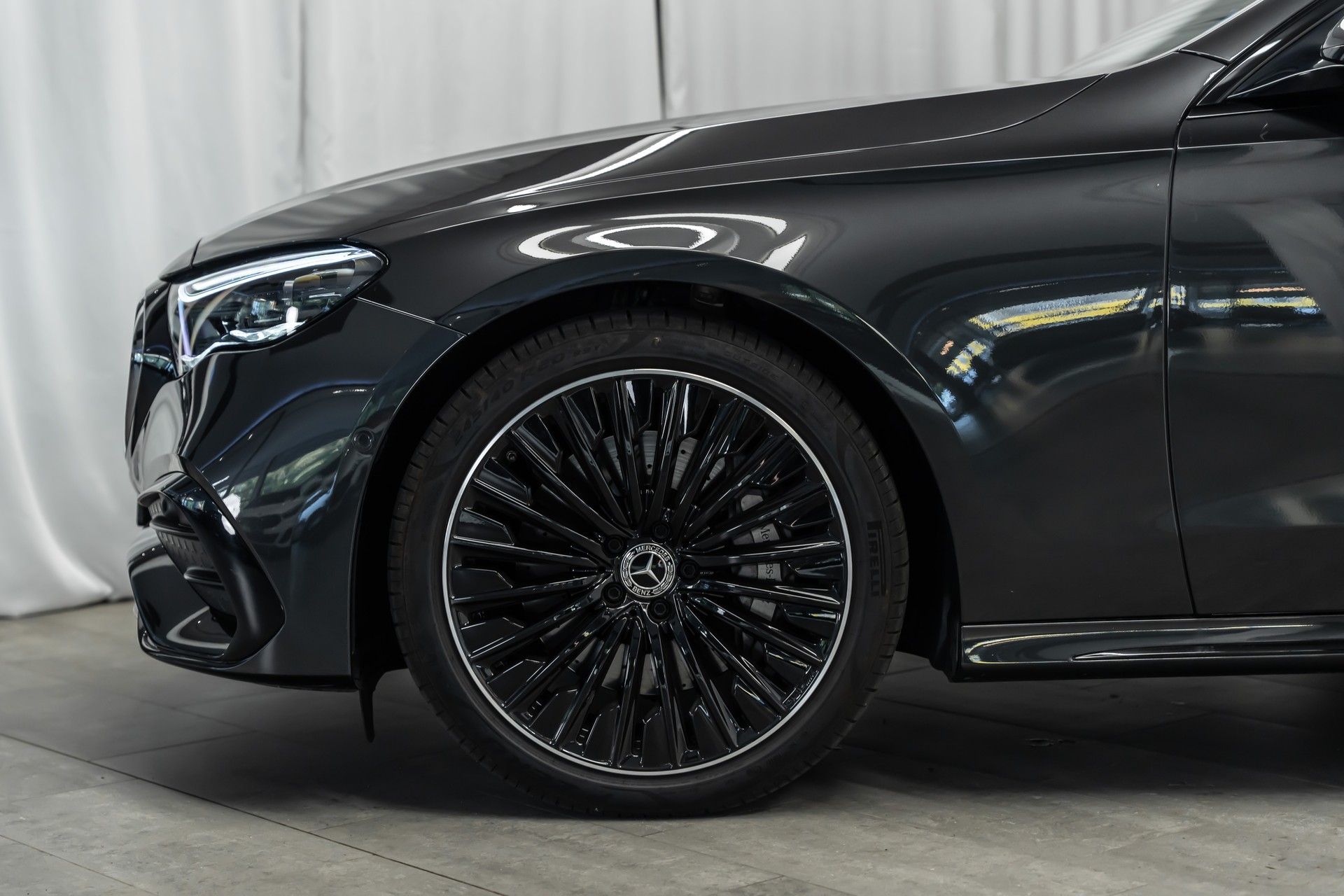 MERCEDES-BENZ E 450 d 4Matic 9G-Tronic AMG Line *Hyper-Screen*Iconic-Glow*Panorama*-image-8