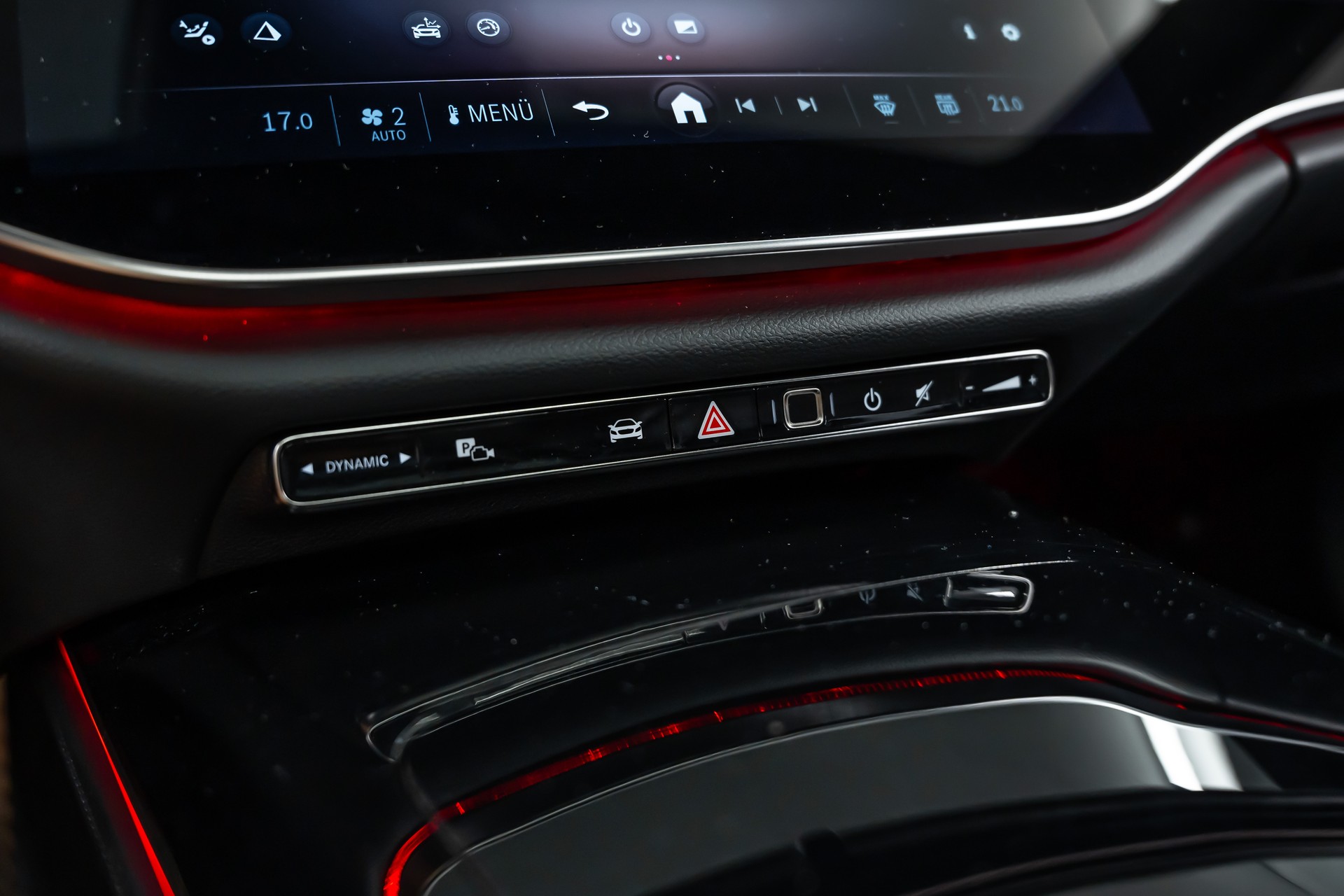 MERCEDES-BENZ E 450 d 4Matic 9G-Tronic AMG Line *Hyper-Screen*Iconic-Glow*Panorama*-image-23