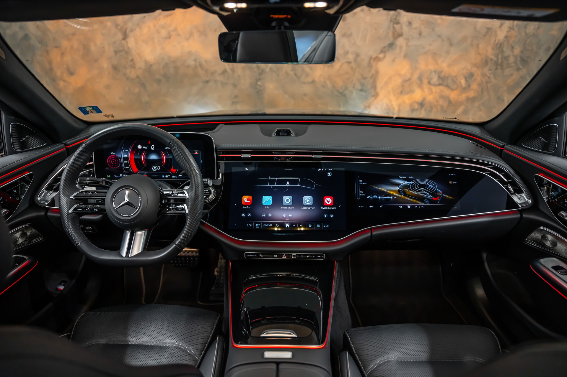 MERCEDES-BENZ E 450 d 4Matic 9G-Tronic AMG Line *Hyper-Screen*Iconic-Glow*Panorama*-image-17