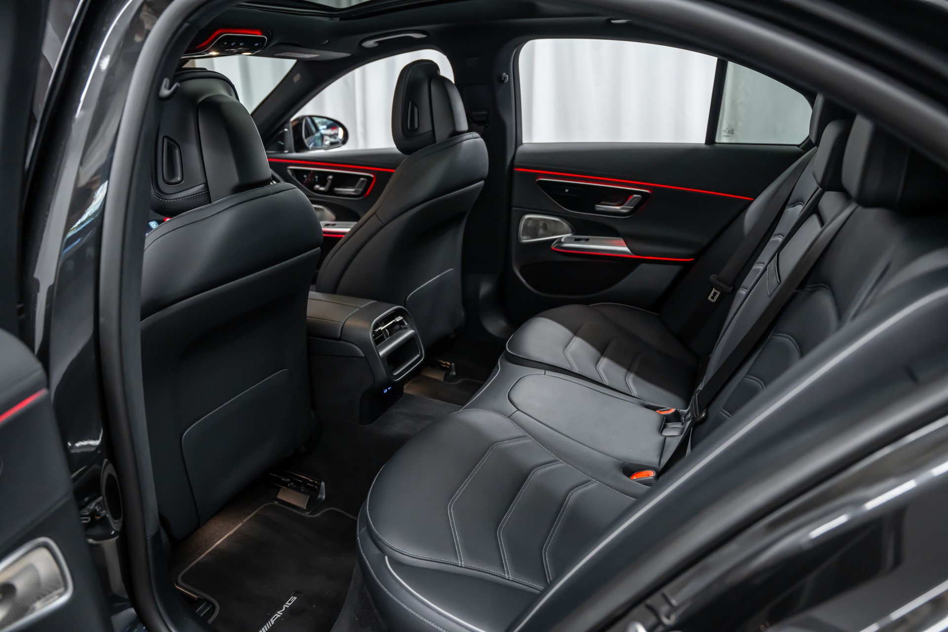 MERCEDES-BENZ E 450 d 4Matic 9G-Tronic AMG Line *Hyper-Screen*Iconic-Glow*Panorama*-image-14