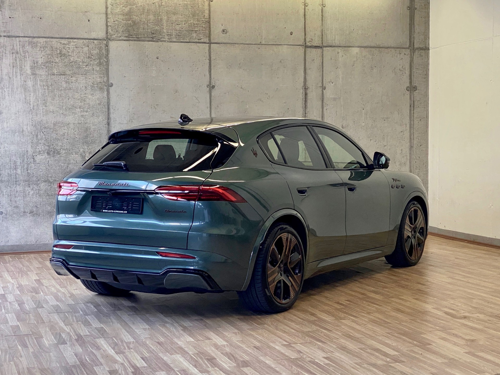 MASERATI Grecale*Folgore*105kWh*-showroom-element-2