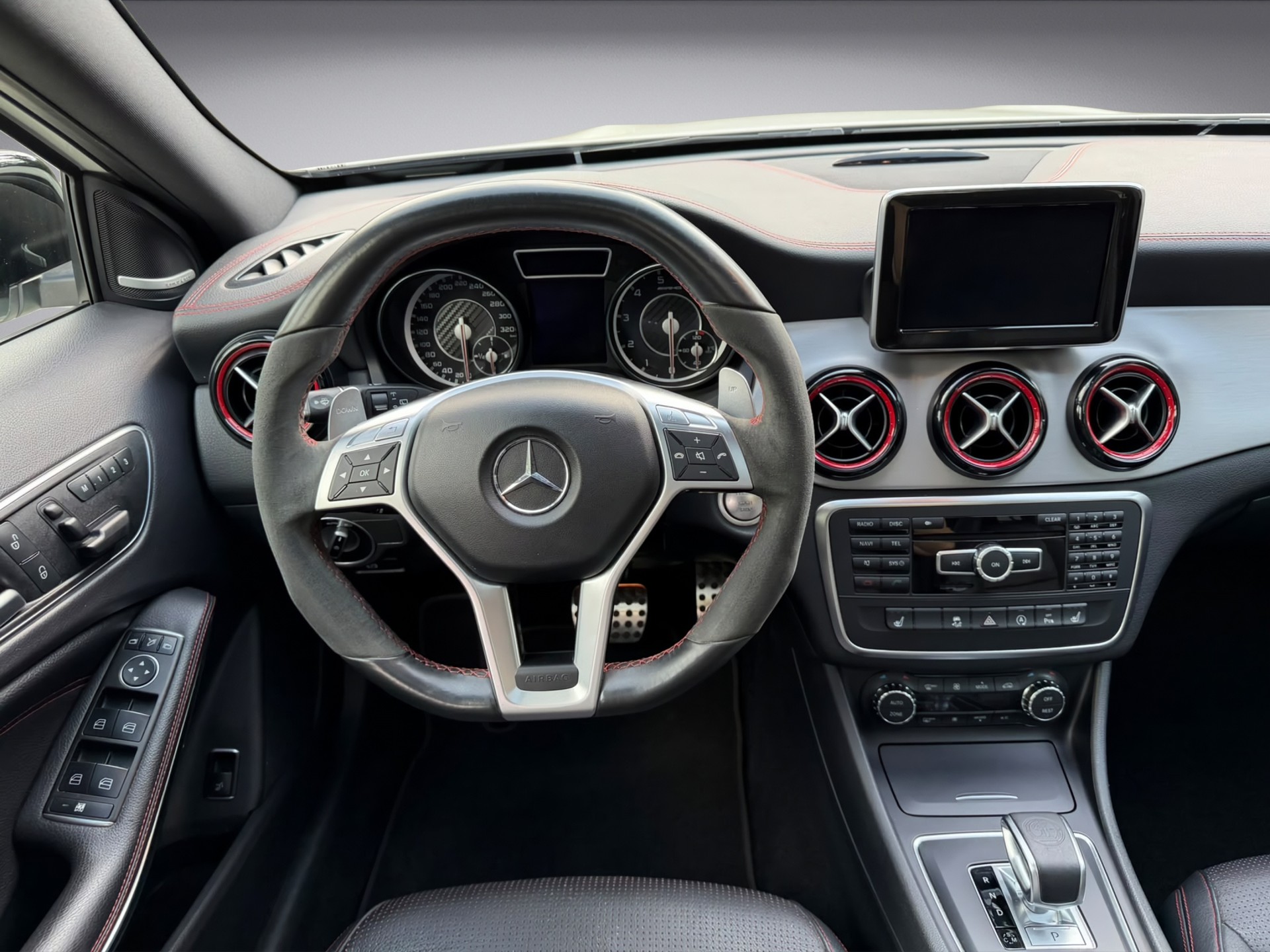 MERCEDES-BENZ GLA 45 AMG 4Matic 7G-DCT-image-7