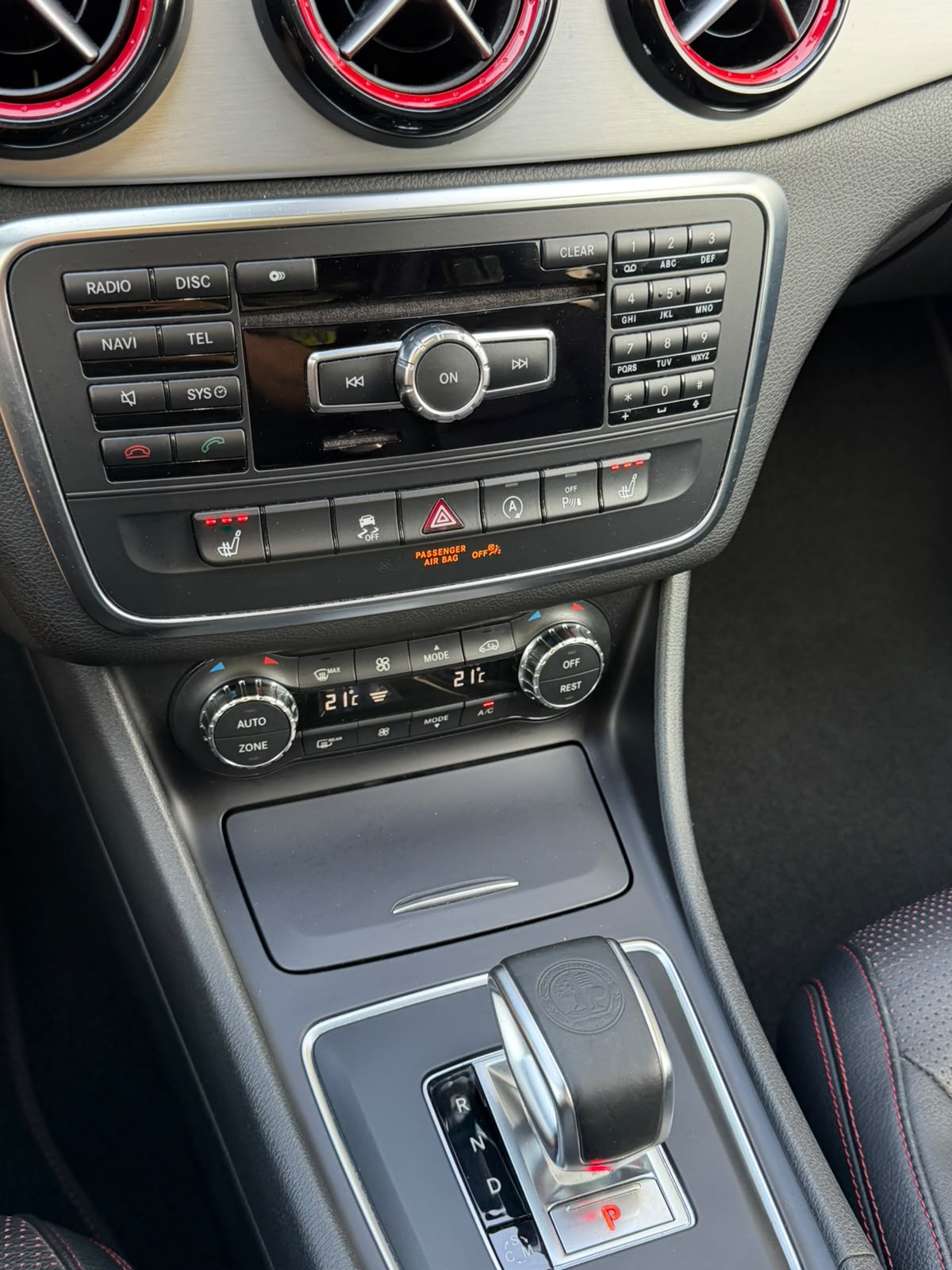 MERCEDES-BENZ GLA 45 AMG 4Matic 7G-DCT-image-18