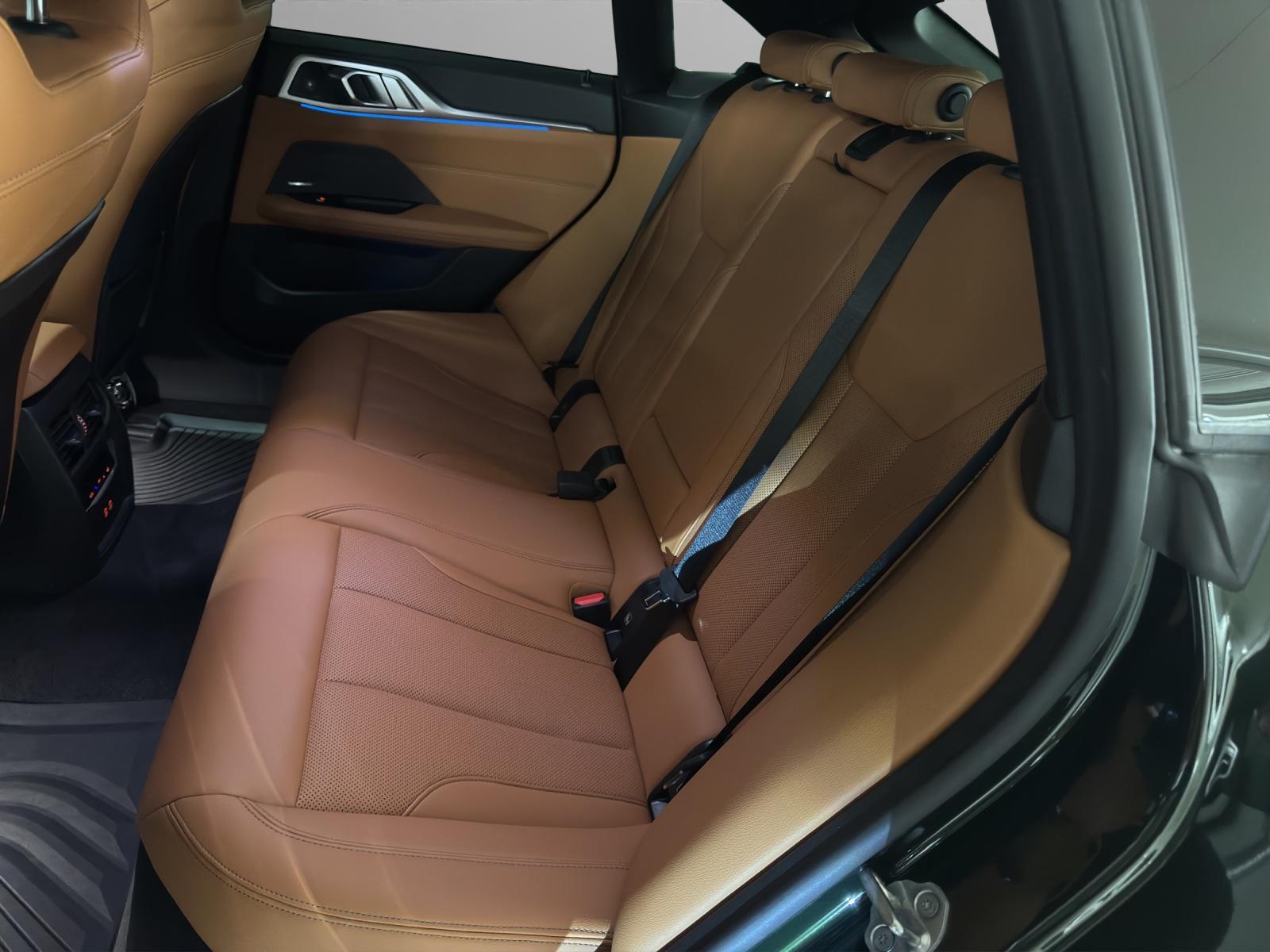 BMW i4 eDrive40-image-13