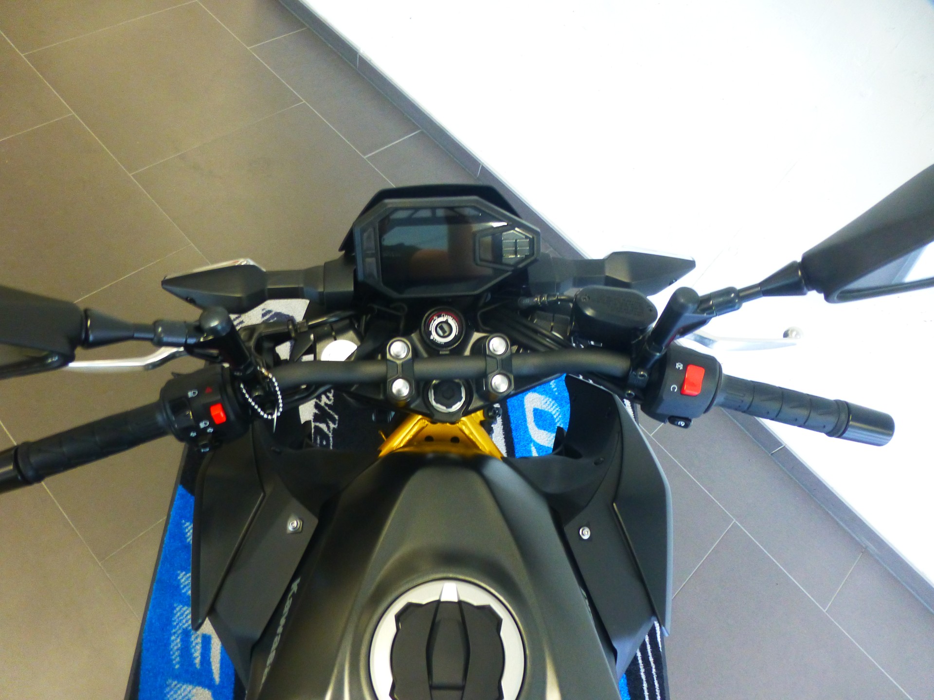 KAWASAKI Z 500-image-10