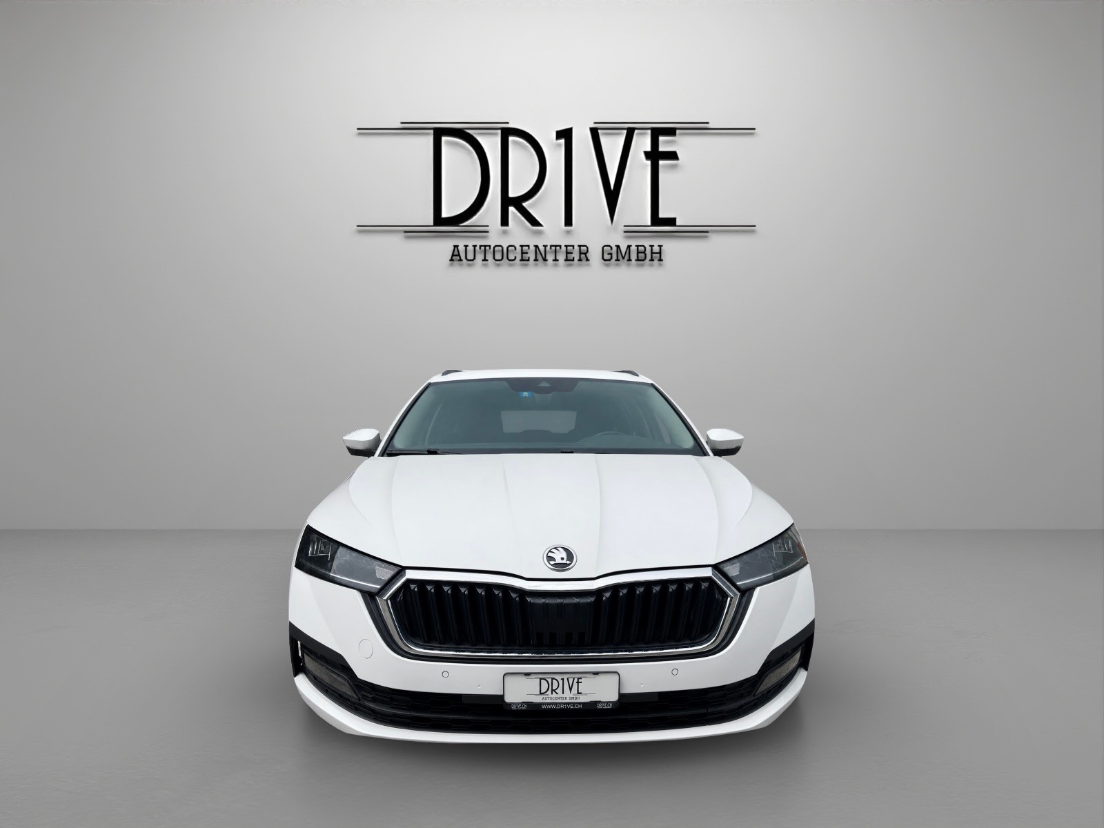 SKODA Octavia Combi 2.0 TDI DSG Ambition 4x4-showroom-element-1