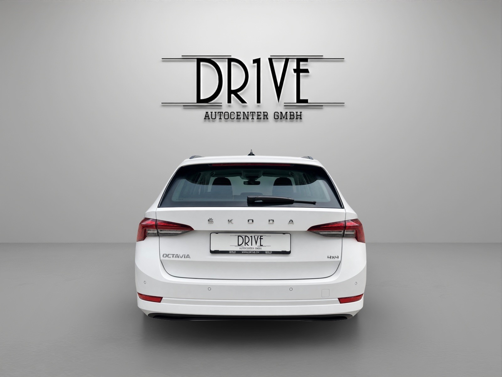 SKODA Octavia Combi 2.0 TDI DSG Ambition 4x4-image-5