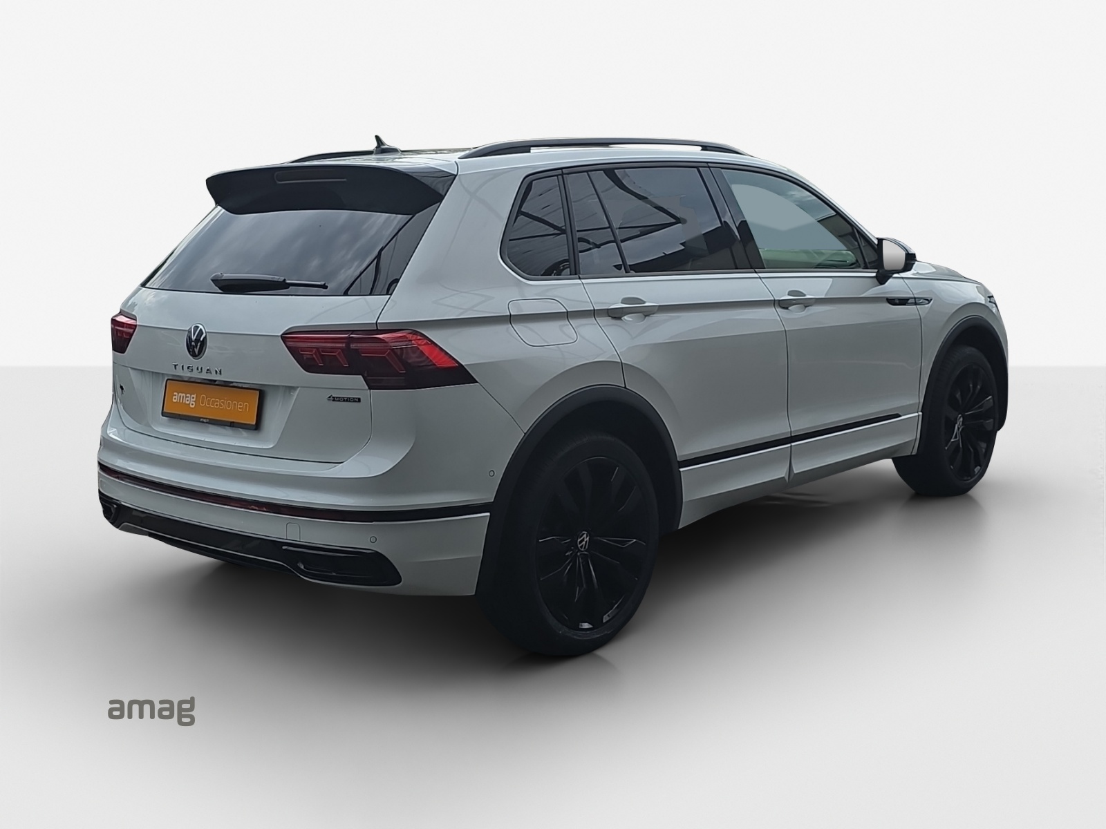 VW Tiguan 2.0TSI R-Line 4Motion DSG-image-4