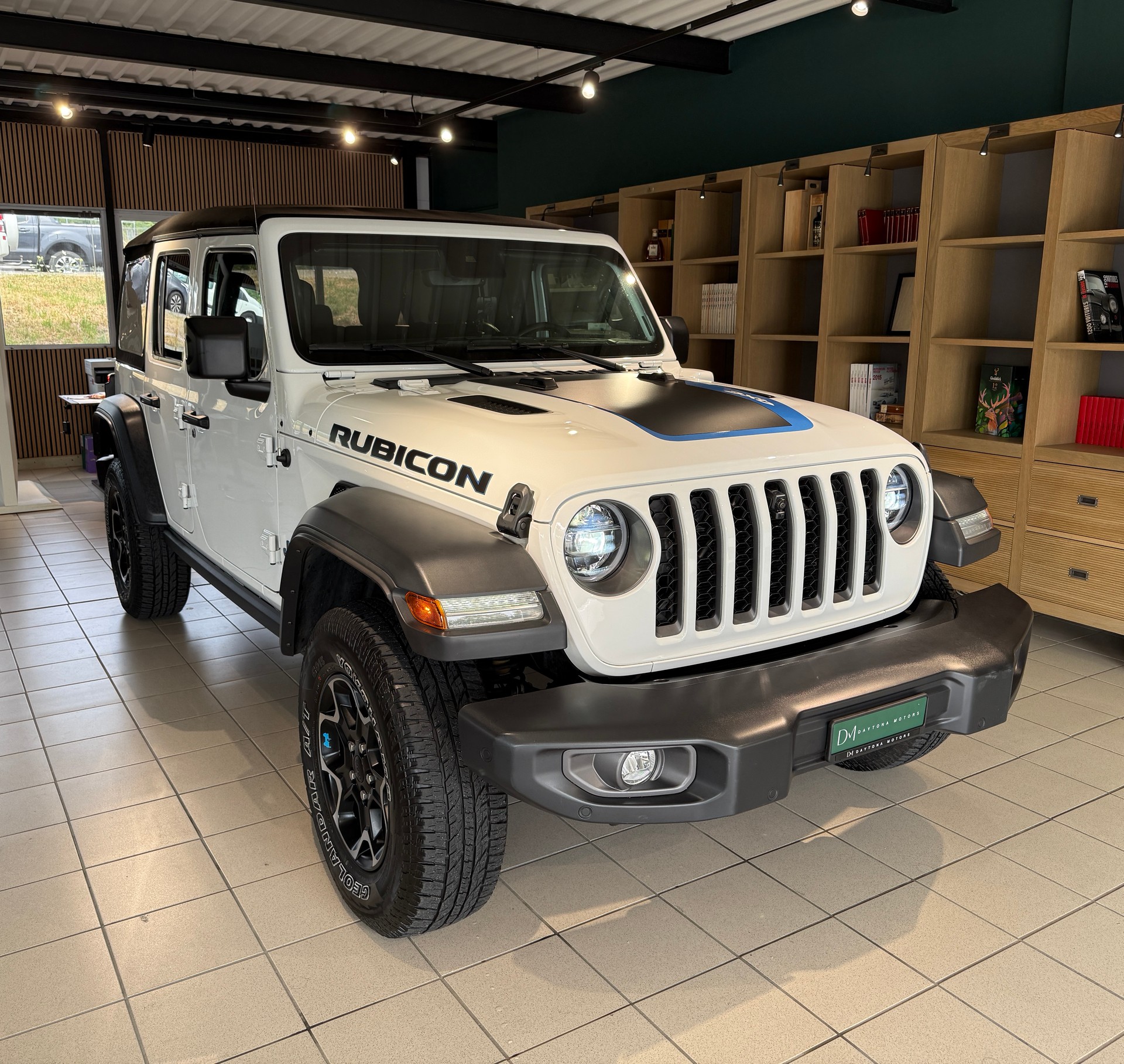JEEP Wrangler 2.0 PHEV Unlimited Rubicon Automatic Soft Top-showroom-element-2