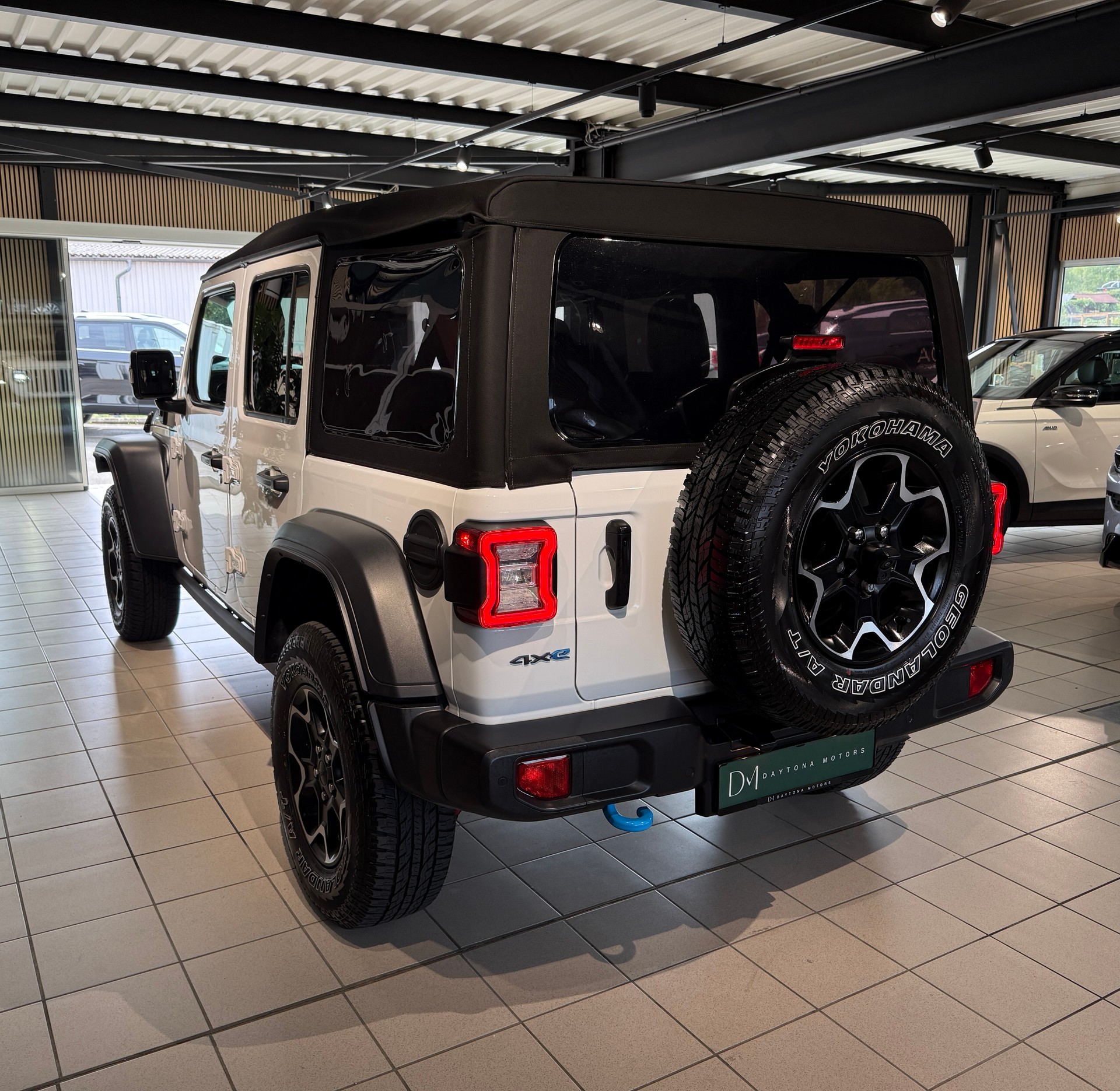 JEEP Wrangler 2.0 PHEV Unlimited Rubicon Automatic Soft Top-image-8