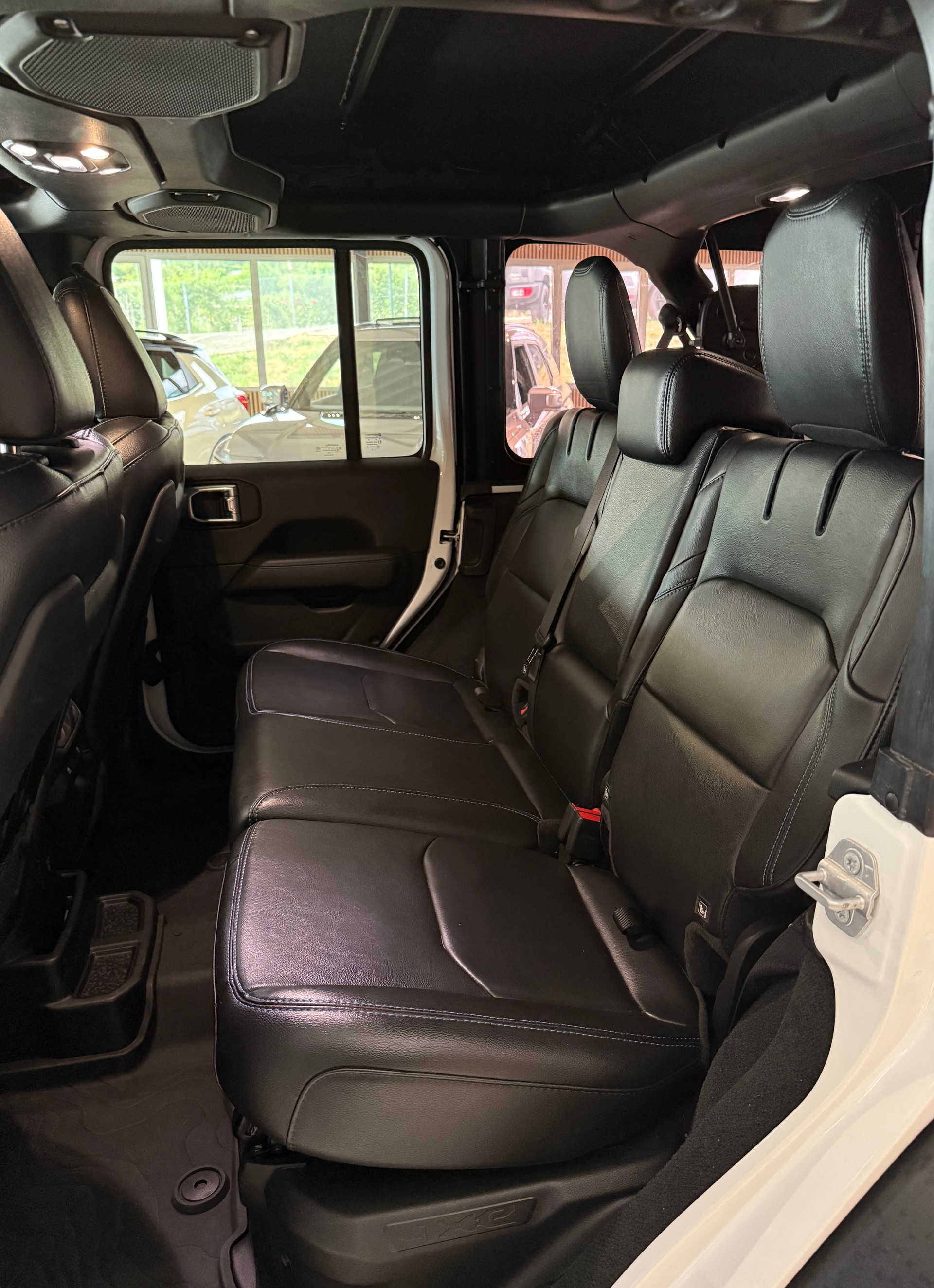 JEEP Wrangler 2.0 PHEV Unlimited Rubicon Automatic Soft Top-image-26