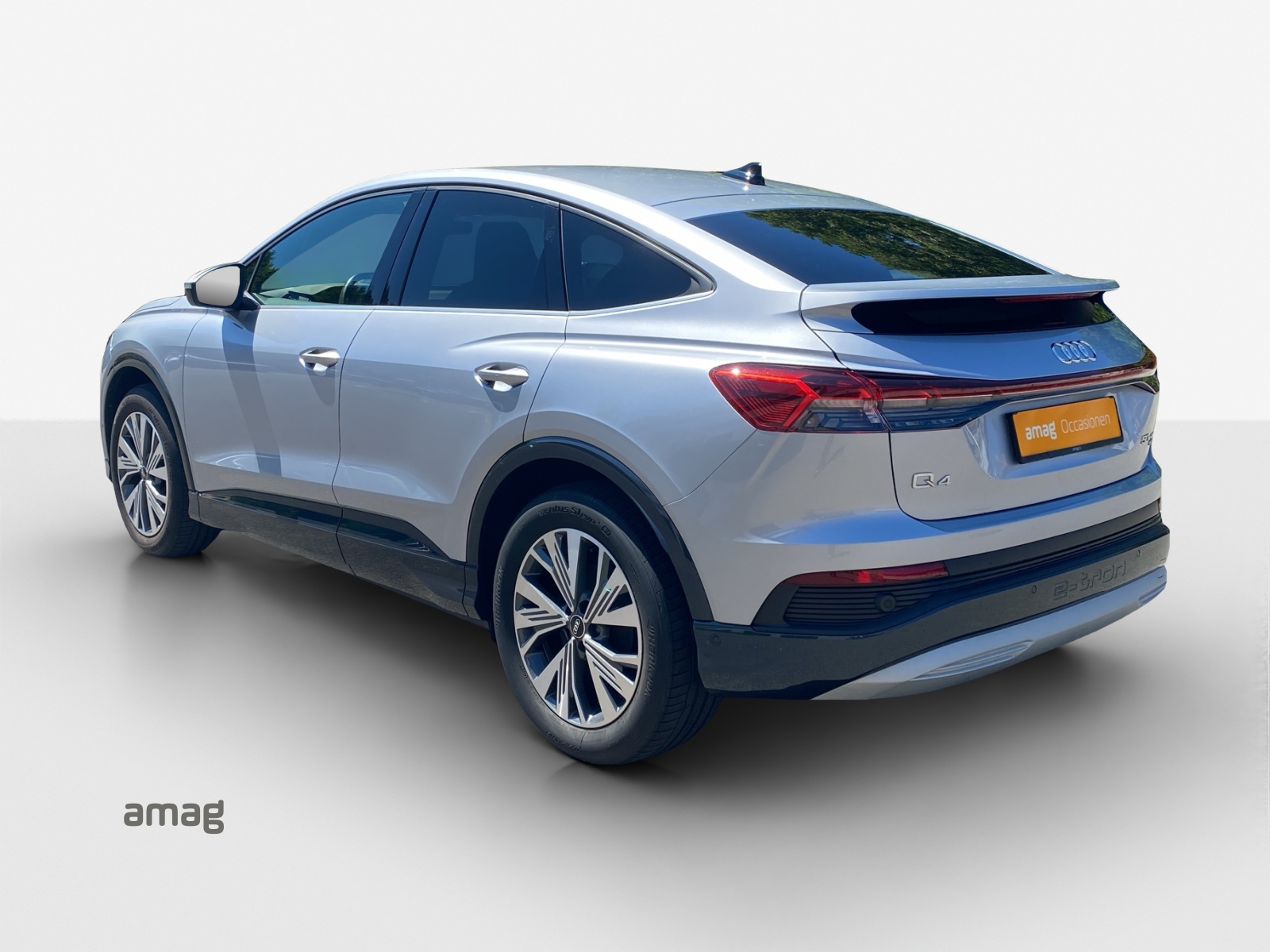 AUDI Q4 Sportback e-tron 50 quattro-showroom-element-2