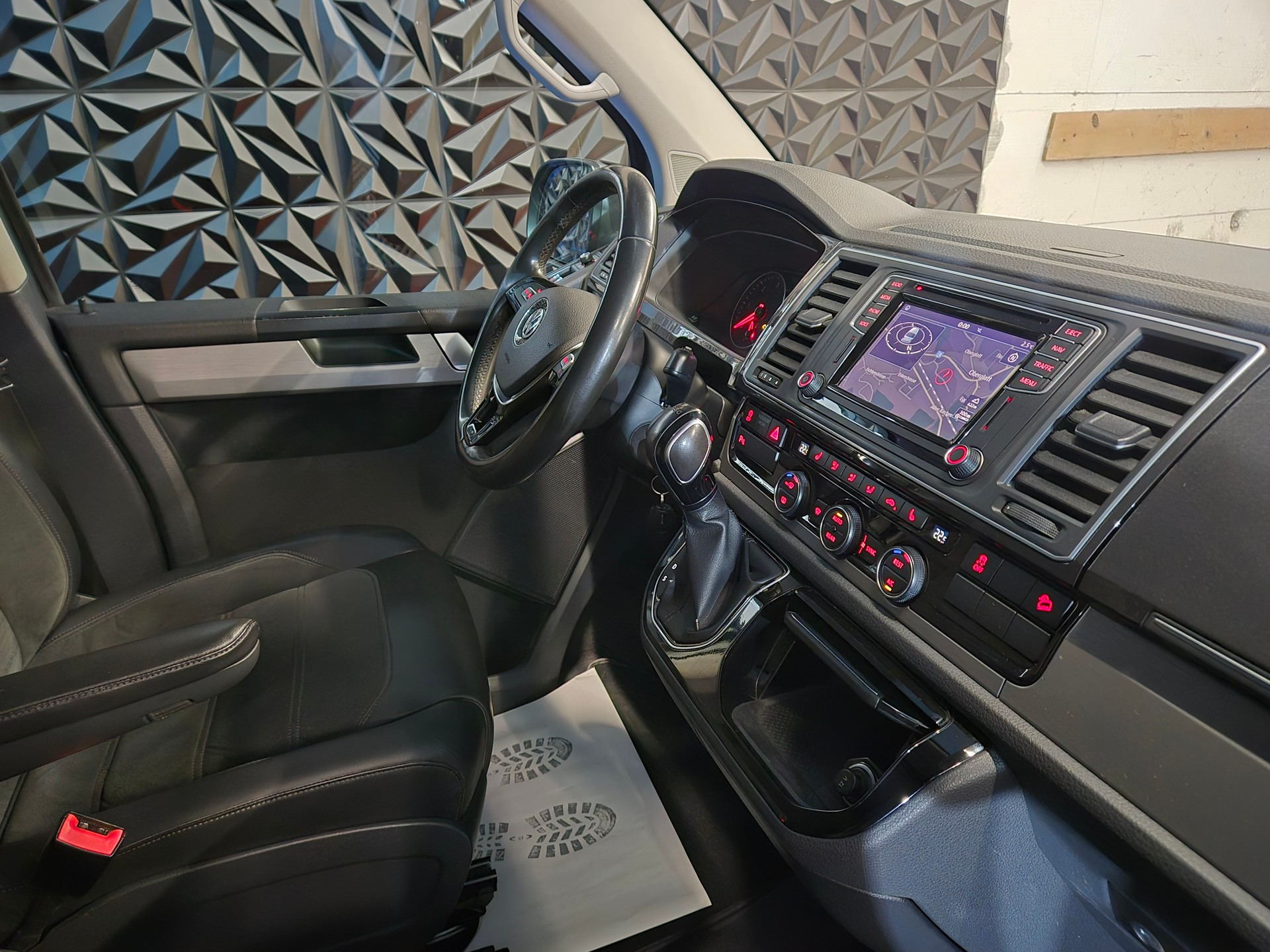 VW T6 Multivan 2.0 Bi-TDI Comfortline 4Motion DSG-image-19