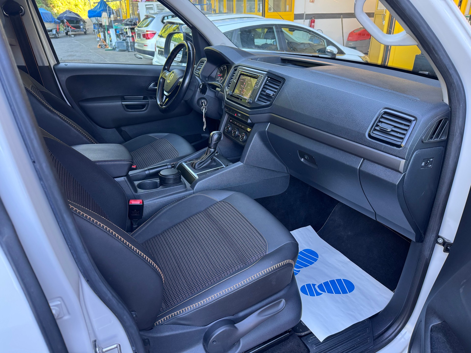 VW Amarok 3.0TDI Highline 4Motion Automatic-image-12