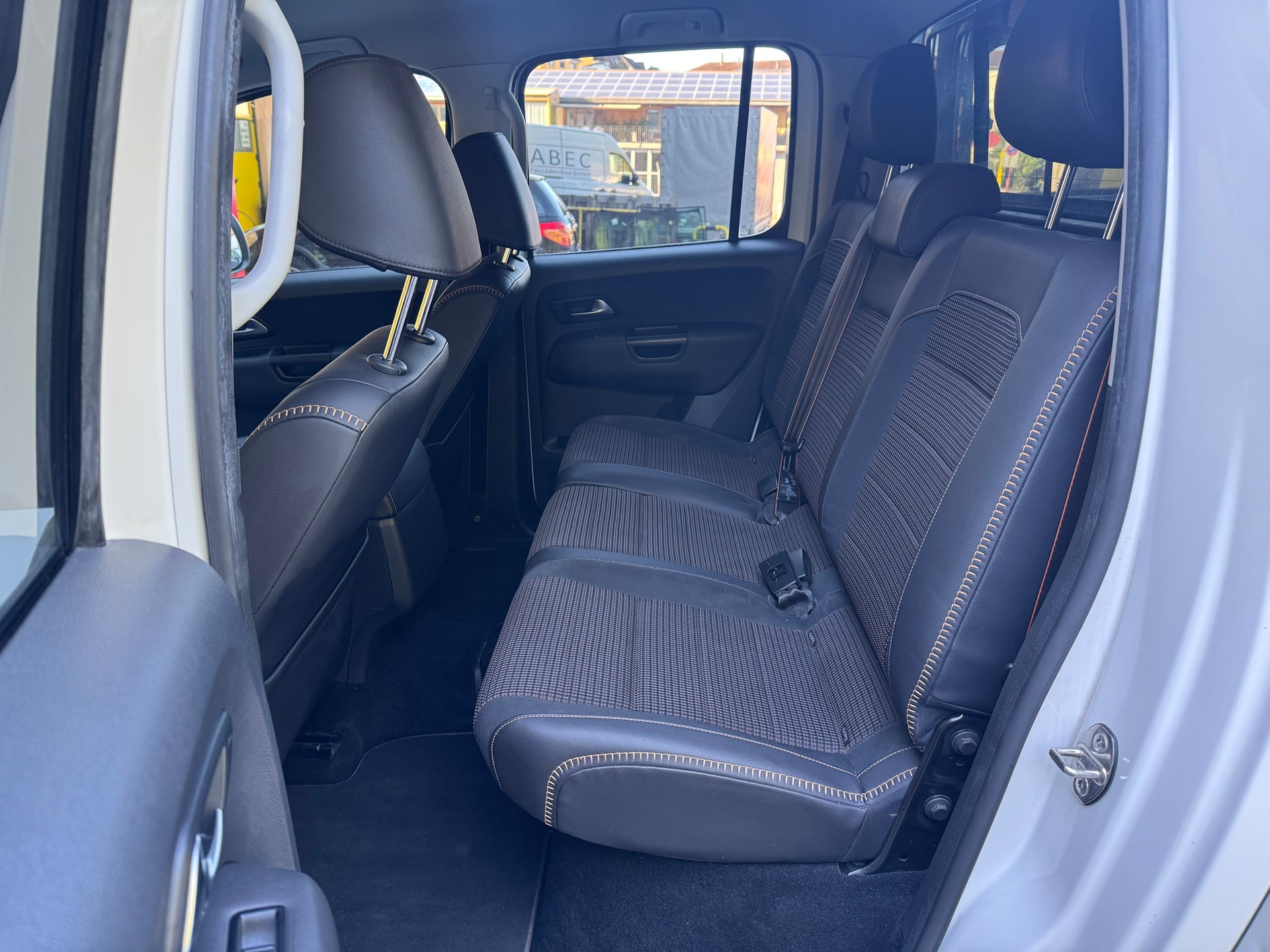 VW Amarok 3.0TDI Highline 4Motion Automatic-image-15