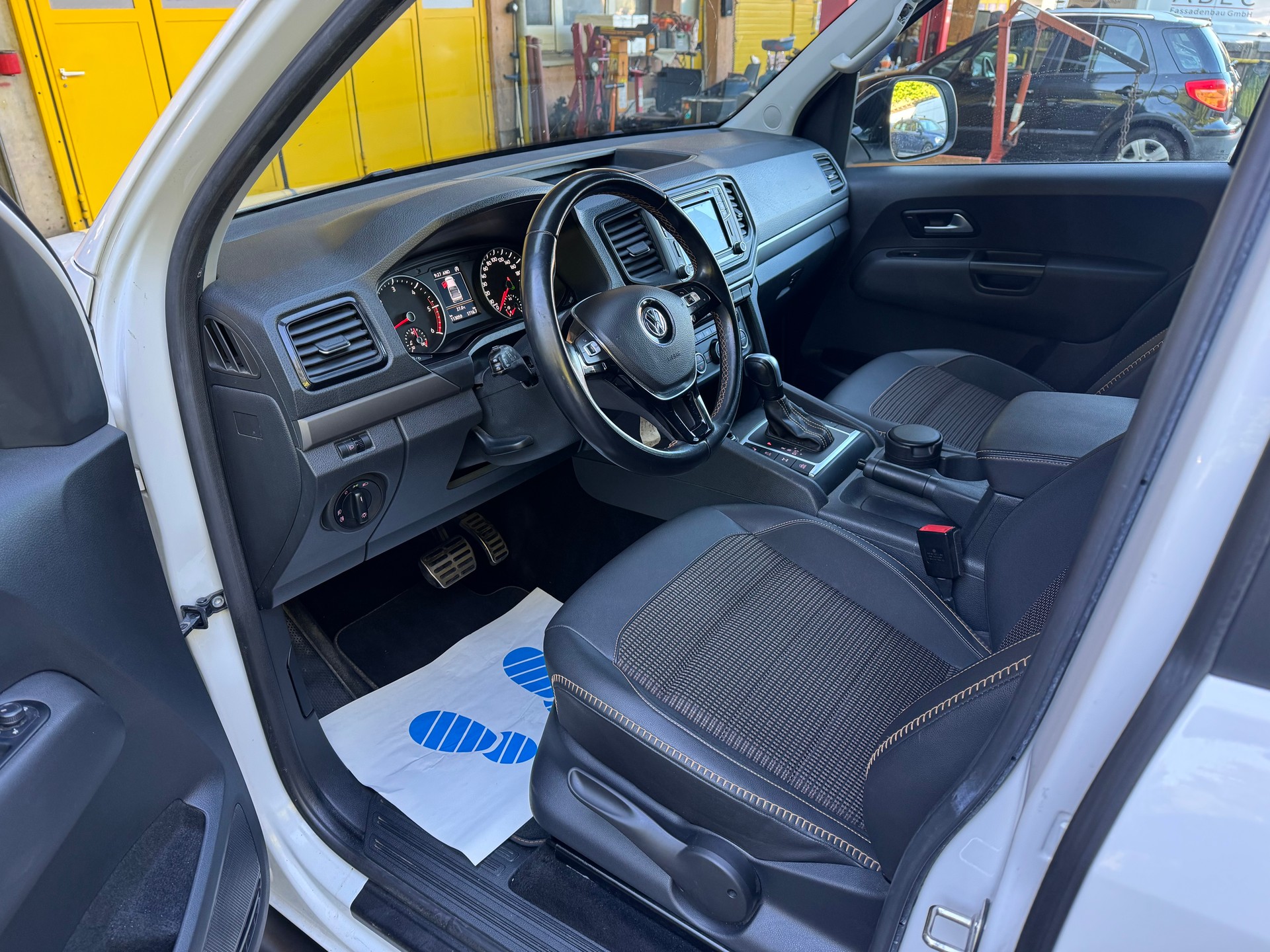 VW Amarok 3.0TDI Highline 4Motion Automatic-image-11