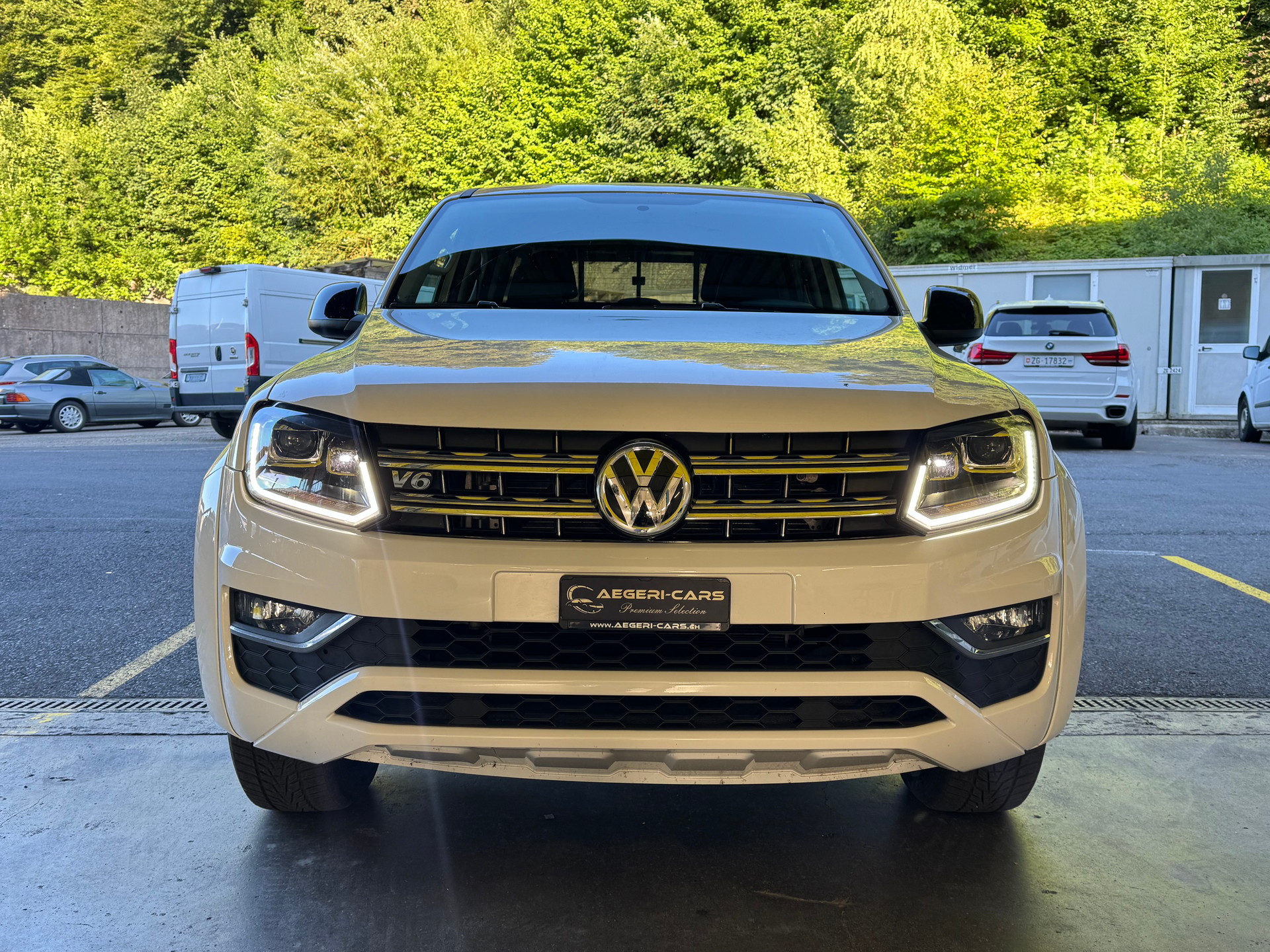 VW Amarok 3.0TDI Highline 4Motion Automatic-showroom-element-1