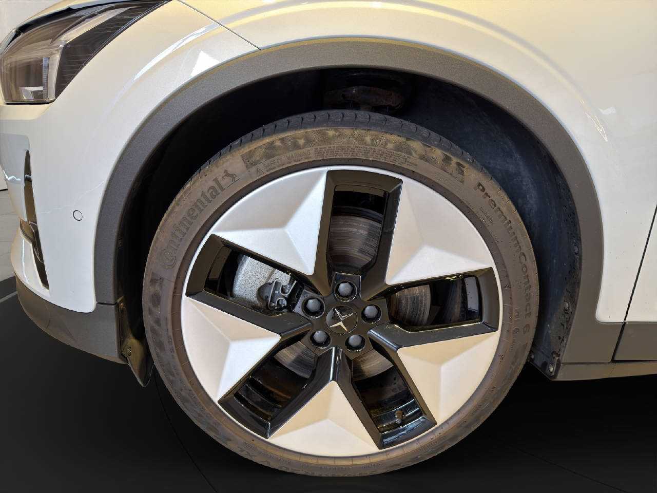 POLESTAR 2 Long Range Dual Motor-image-14