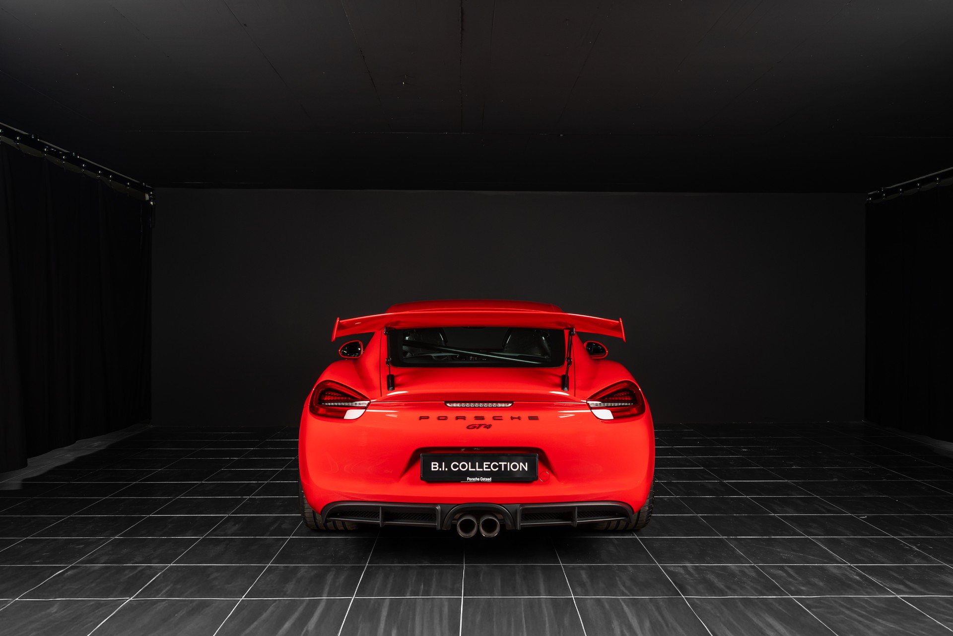 PORSCHE Cayman GT4-image-8
