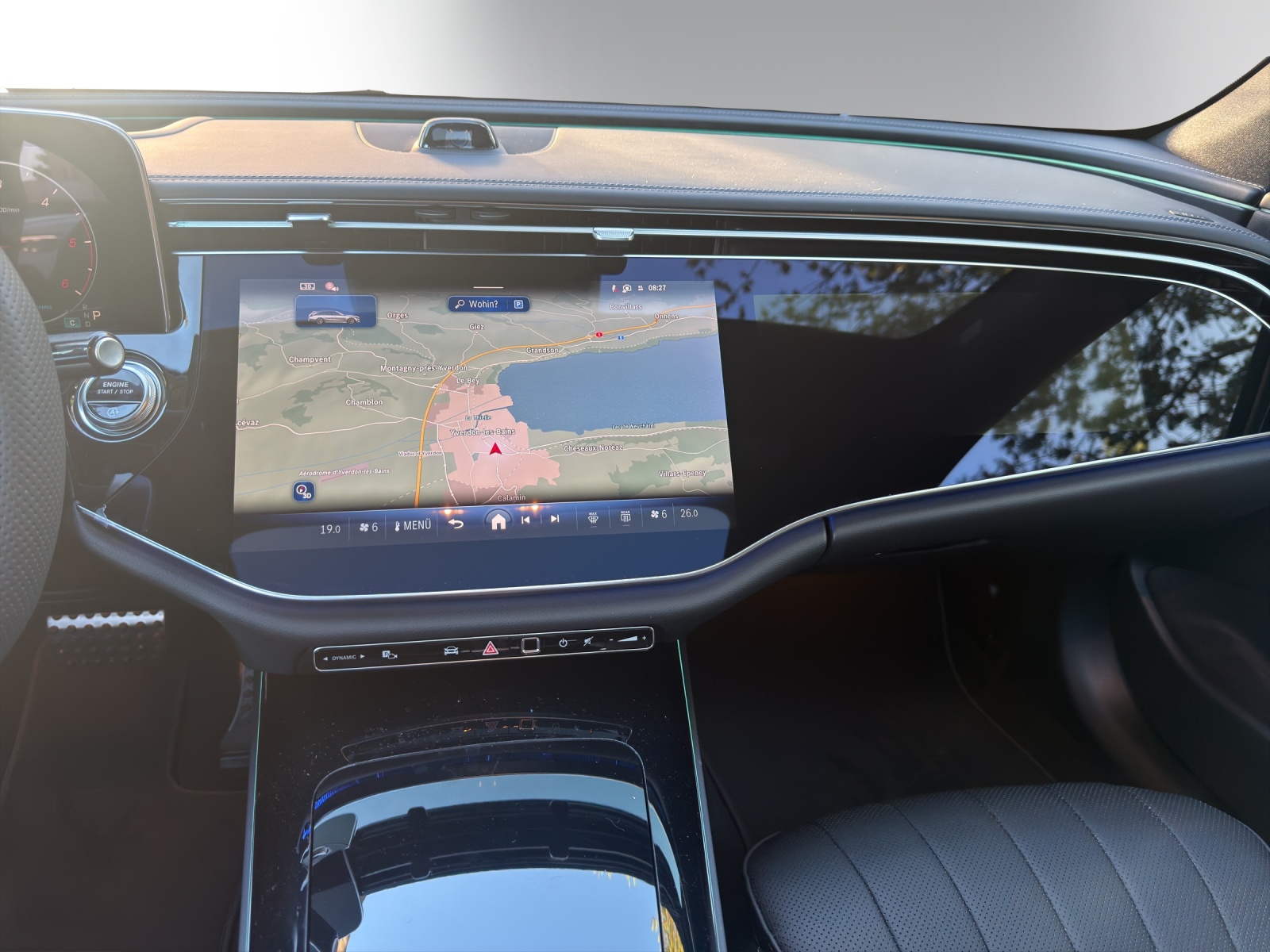 MERCEDES-BENZ E 220 d T 9G-Tronic-image-12