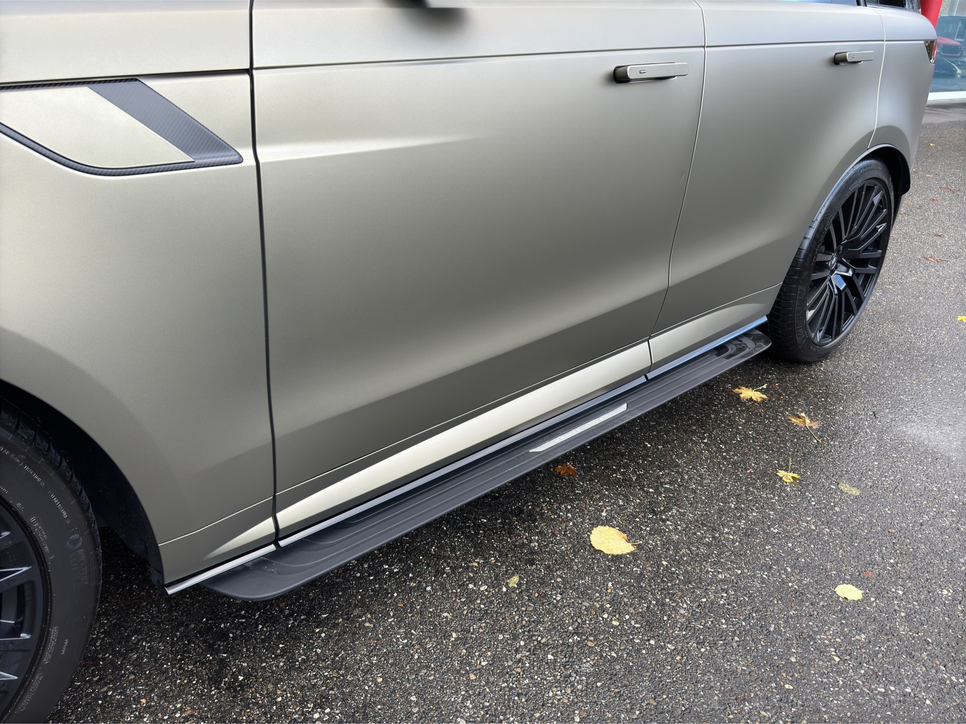 LAND ROVER RR Sport P635 4.4 V8 SV Edition One Bronze-image-9