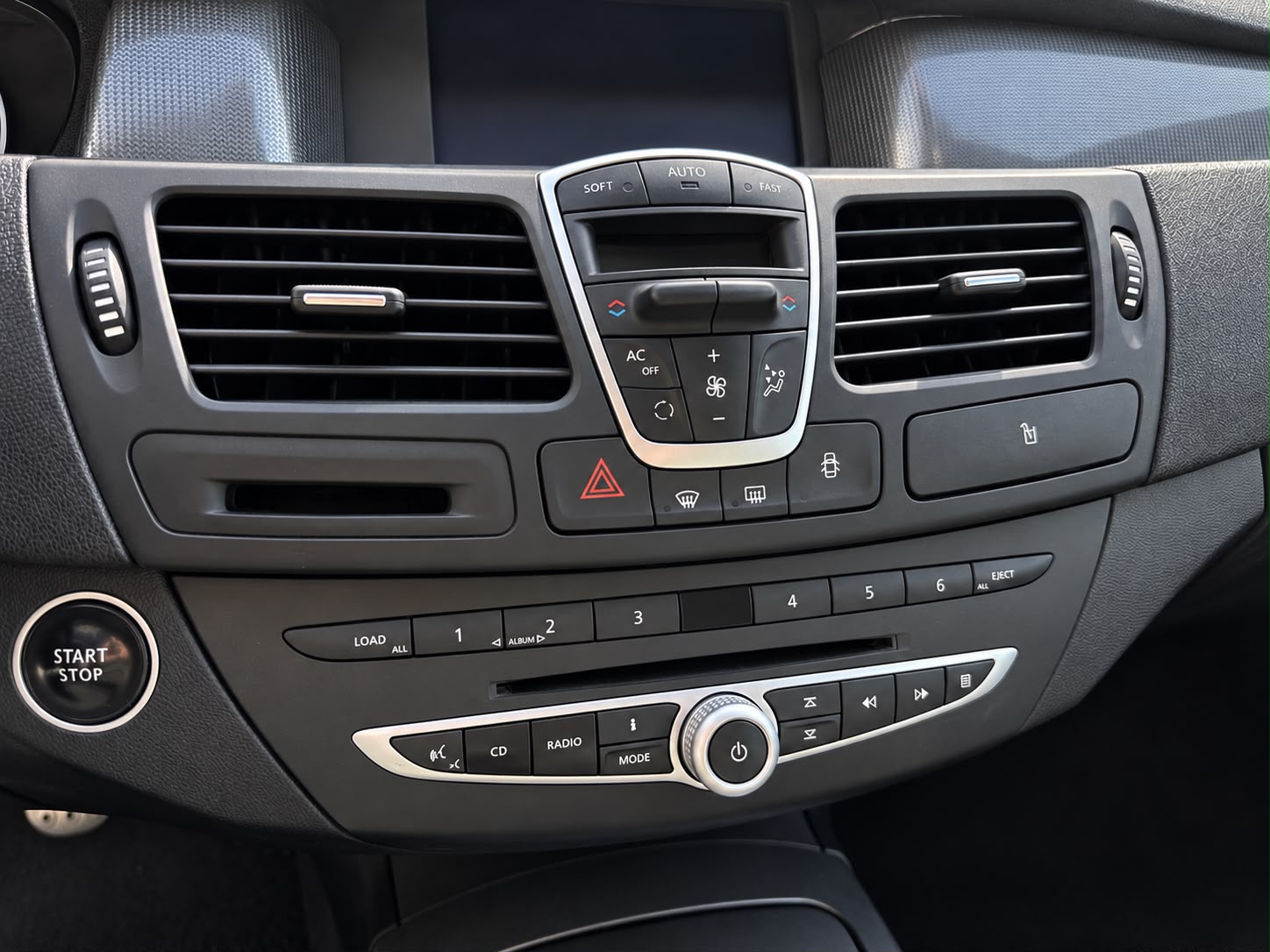 RENAULT Laguna Grandtour 2.0 dCi GT-image-12