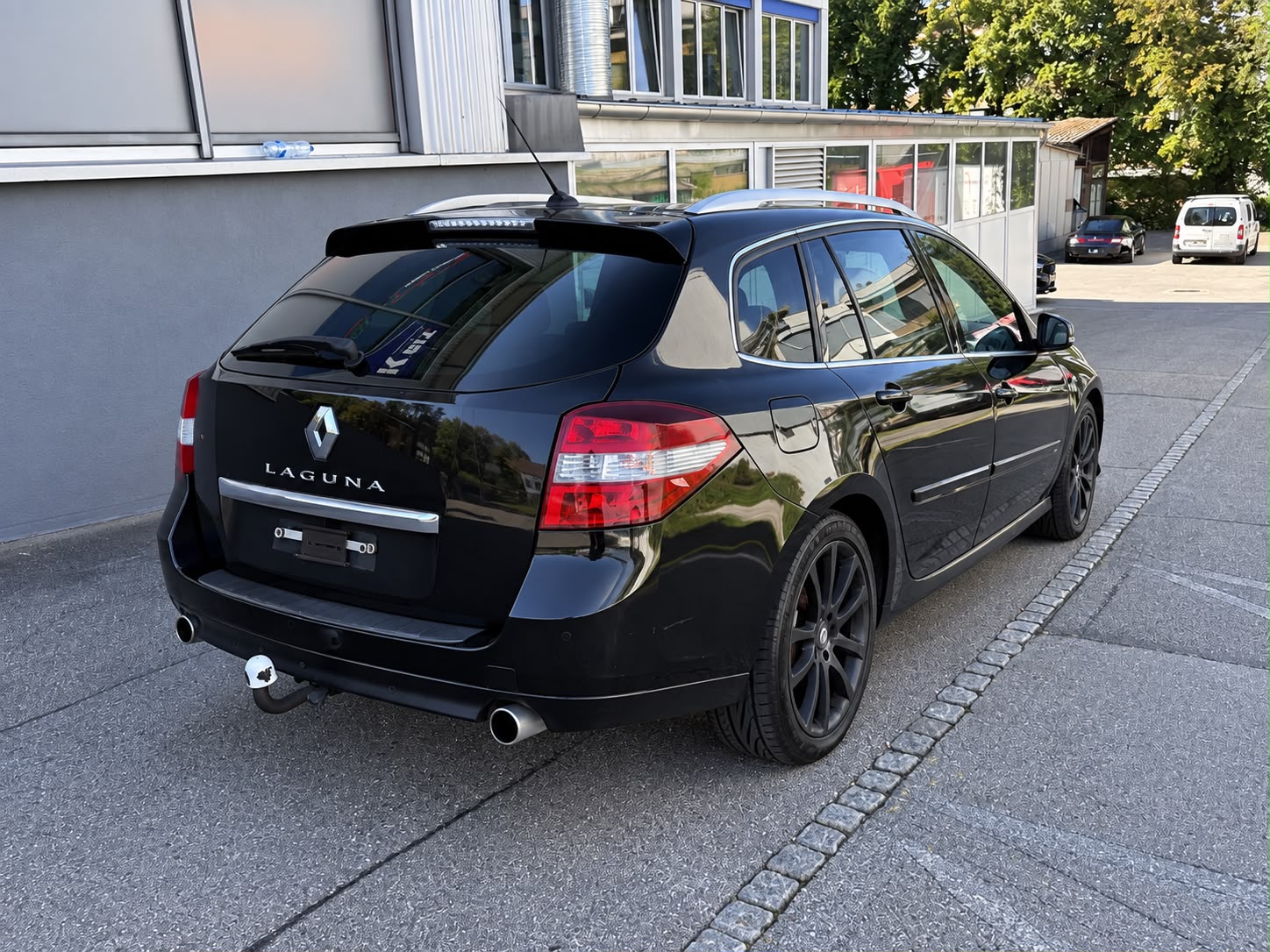 RENAULT Laguna Grandtour 2.0 dCi GT-showroom-element-2