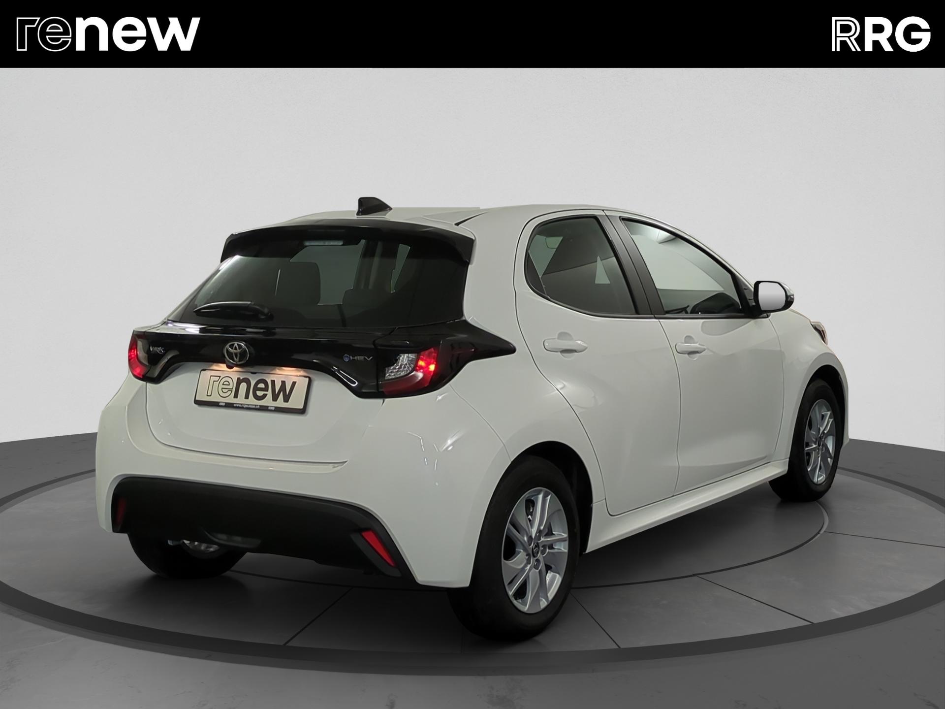 TOYOTA Yaris 1.5 Comfort e-CVT-showroom-element-2