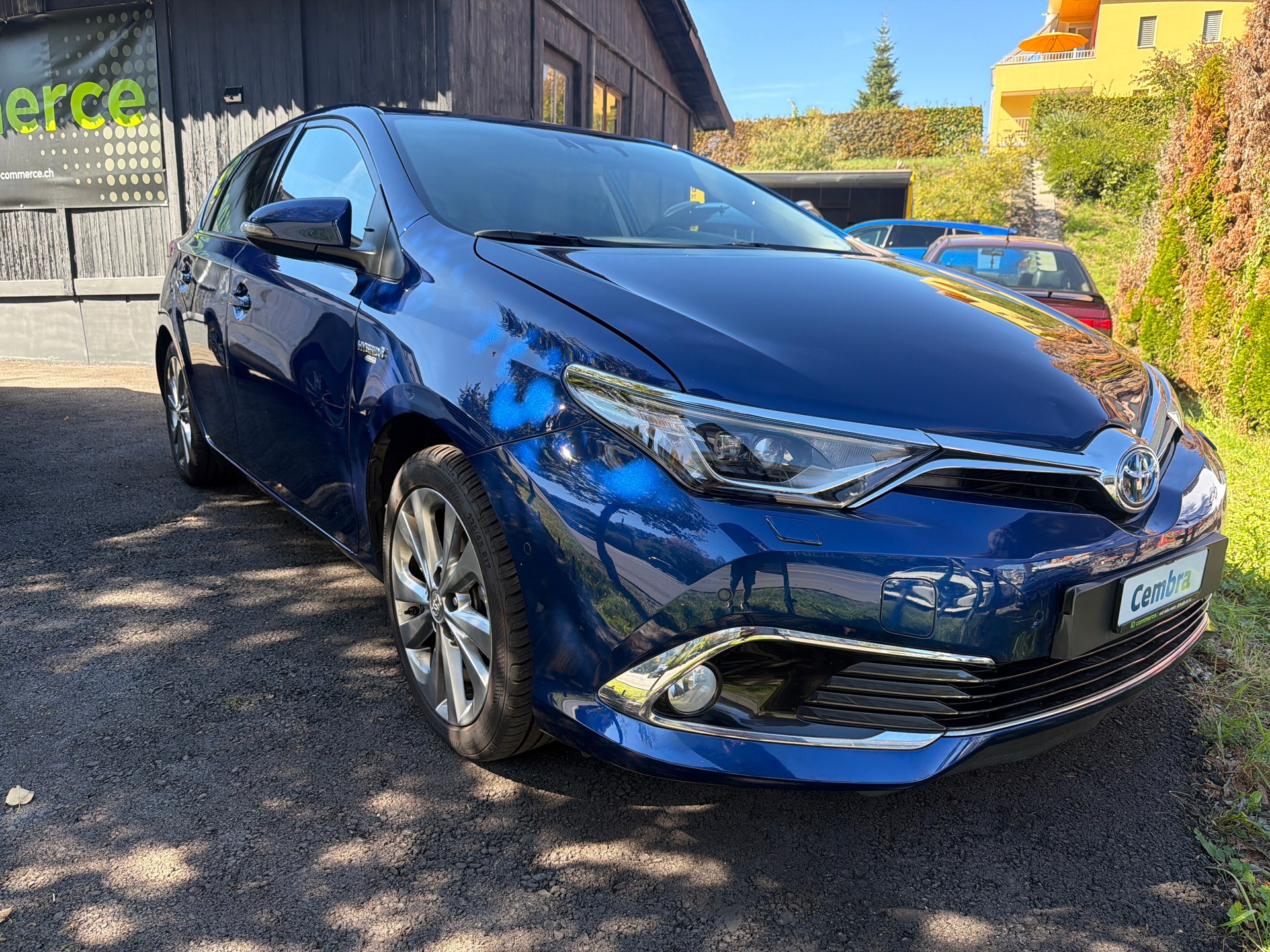 TOYOTA Auris 1.8 HSD Sol e-CVT-showroom-element-2