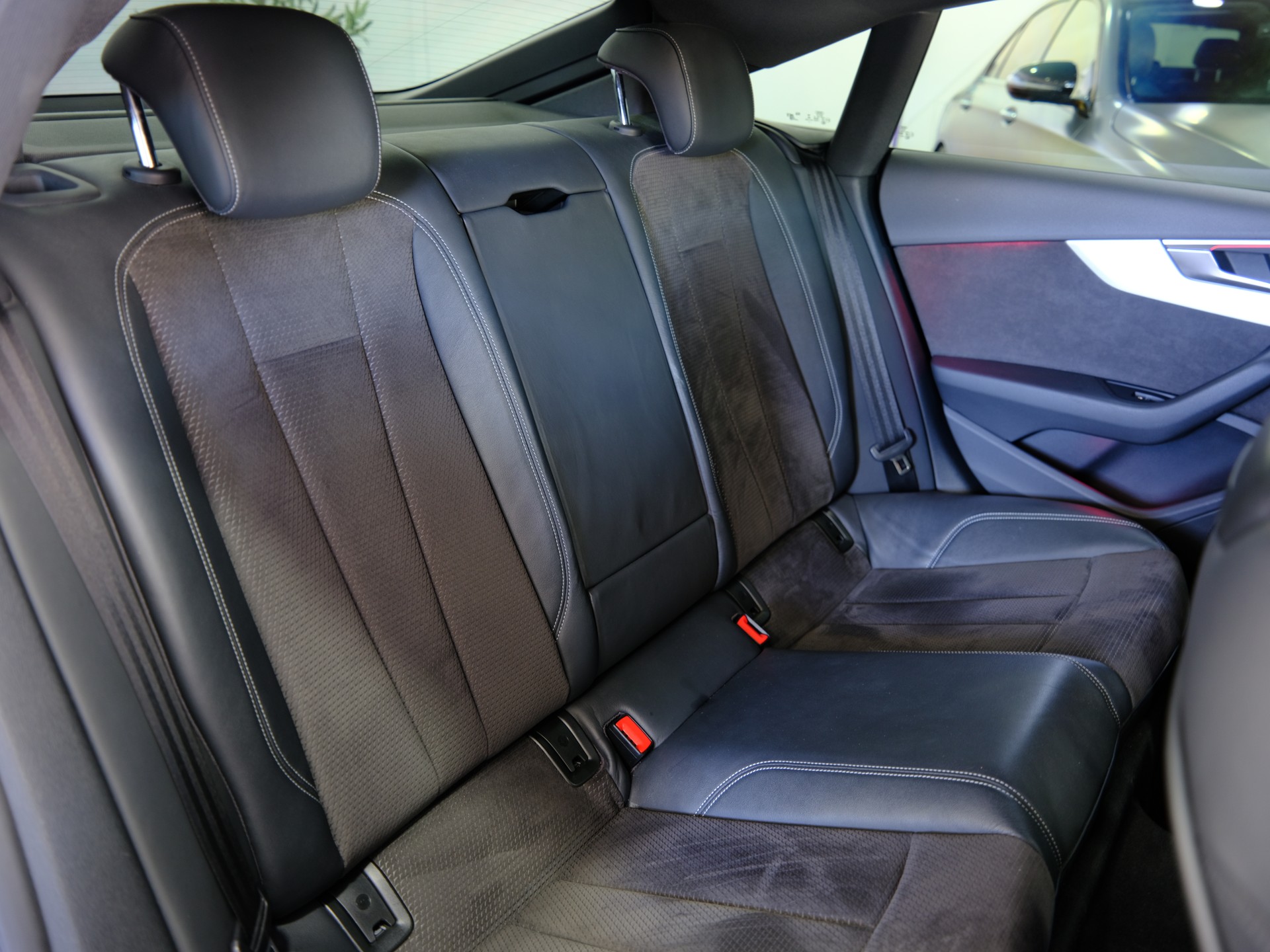 AUDI S5 Sportback 3.0 TFSI quattro tiptronic-image-22