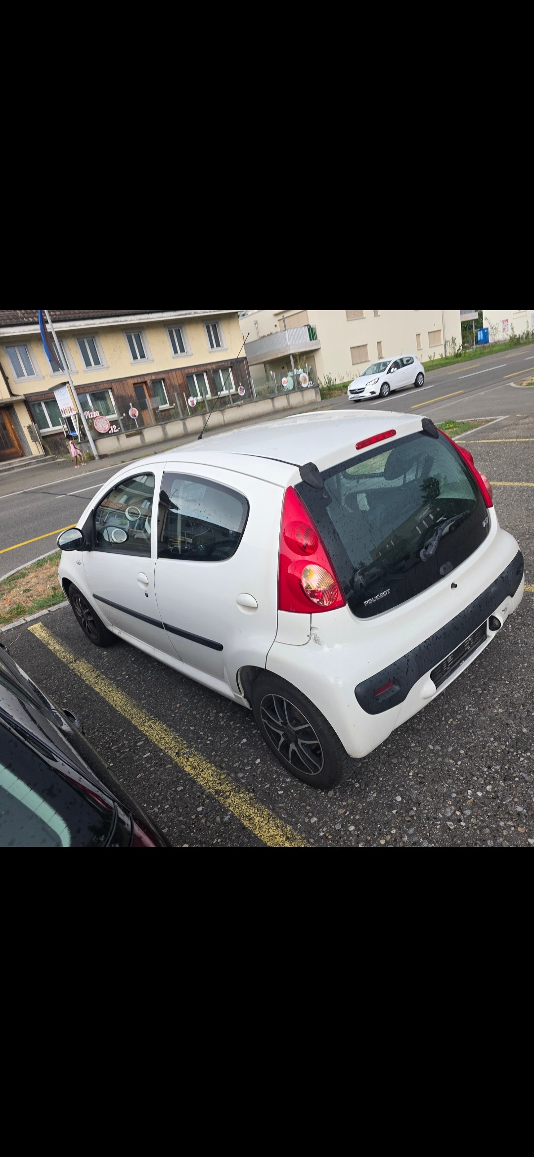 PEUGEOT 107