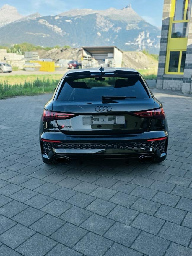 AUDI RS3 Sportback 2.5 TSI quattro S-tronic-showroom-element-1