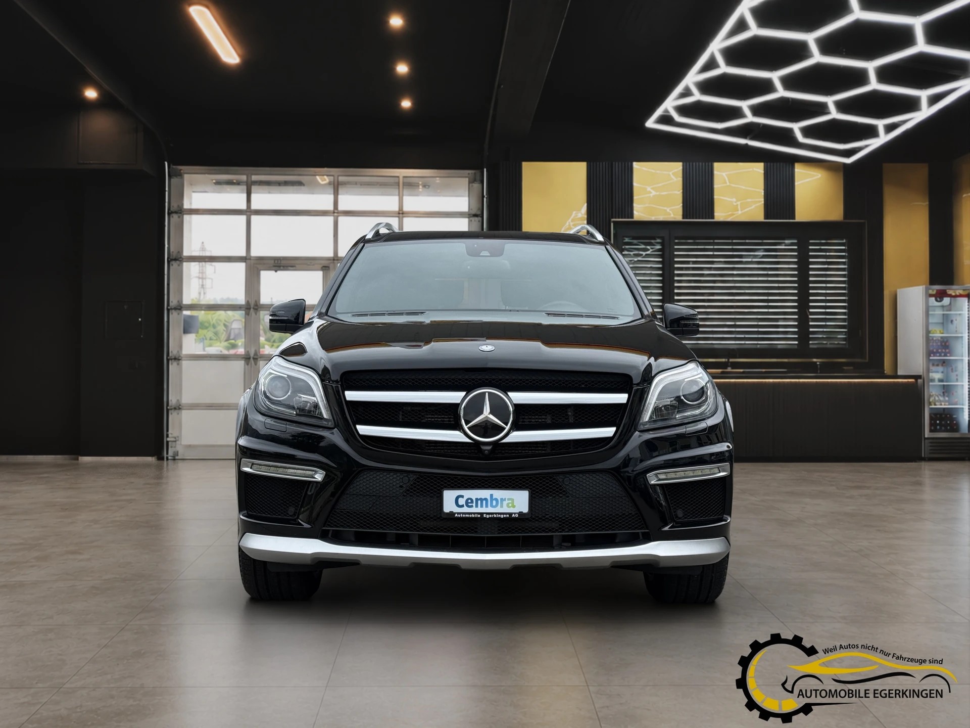 MERCEDES-BENZ GL 63 V8 AMG-showroom-element-1