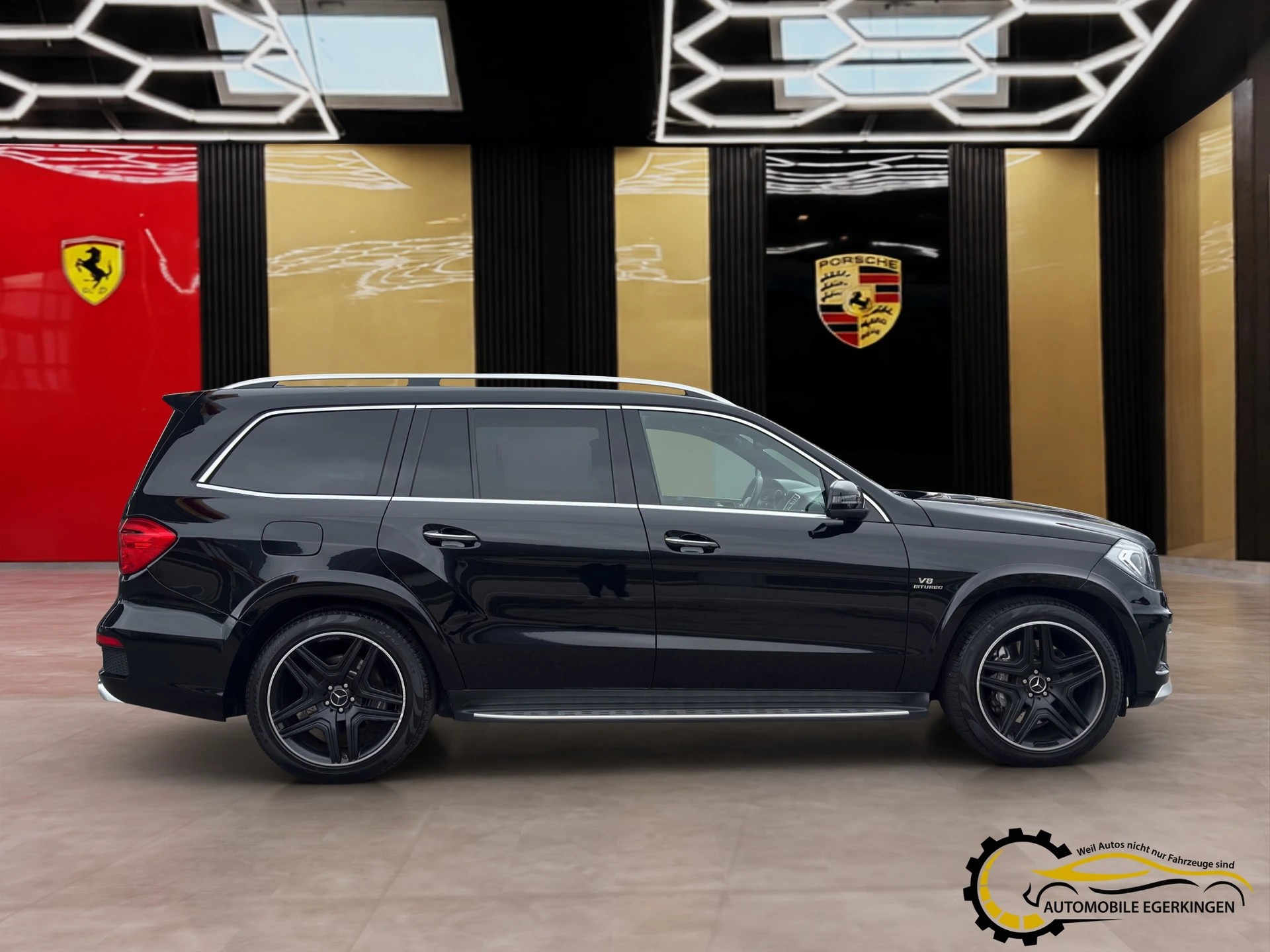 MERCEDES-BENZ GL 63 V8 AMG-showroom-element-3