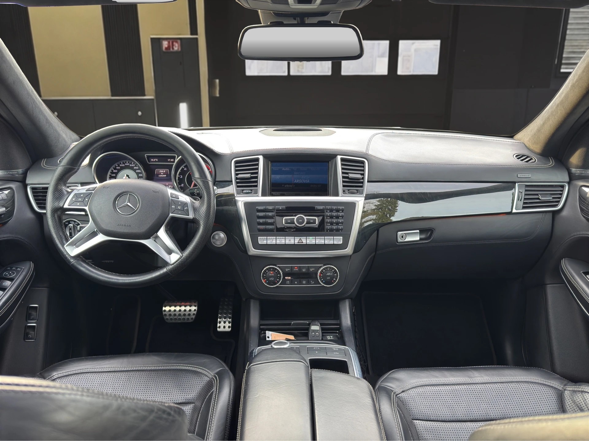 MERCEDES-BENZ GL 63 V8 AMG-image-10