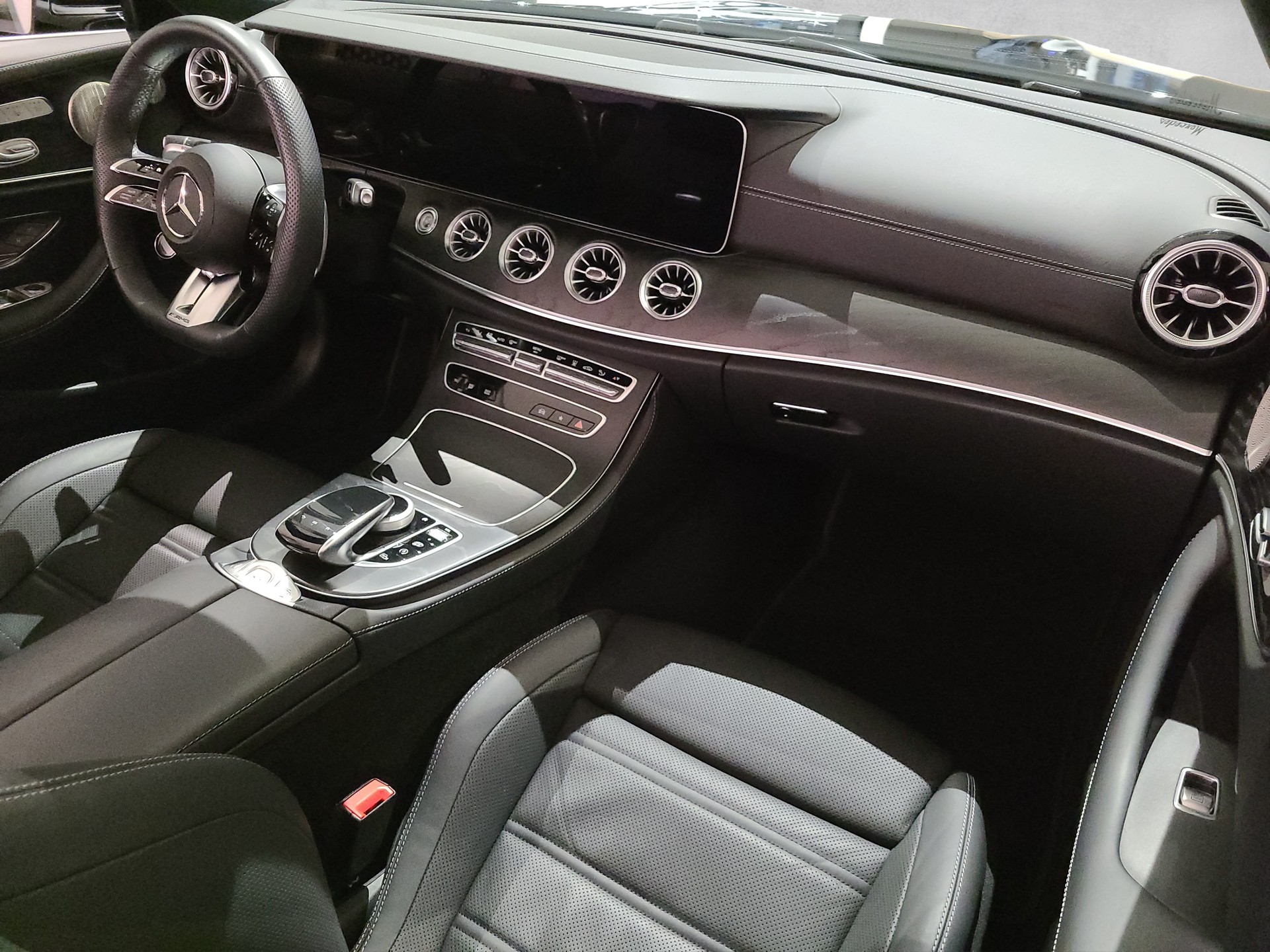 MERCEDES-BENZ E 53 AMG 4M+ Cabriolet-image-9