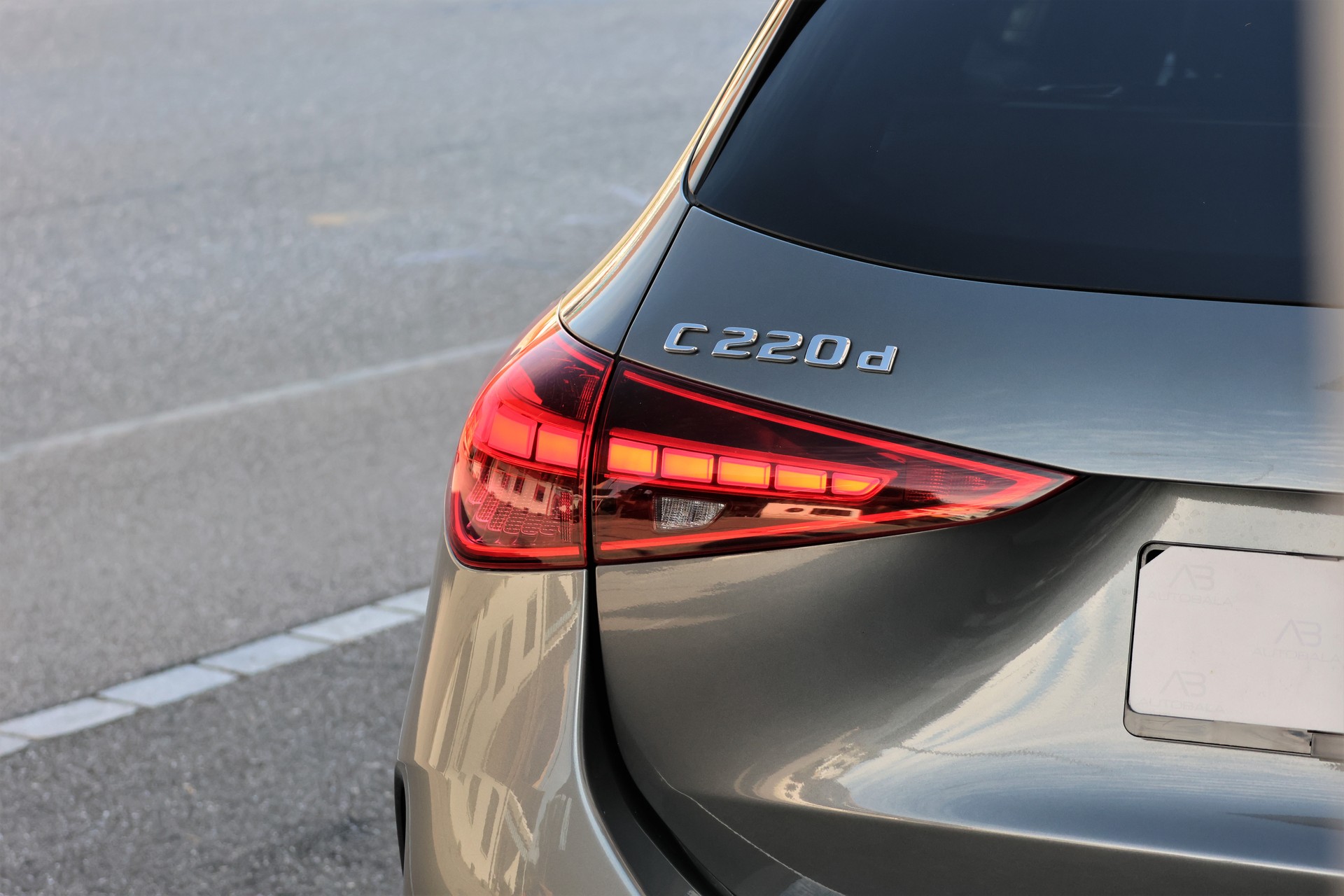 MERCEDES-BENZ C 220 d T 4Matic Swiss Star AMG-Line (CH) MSI+-image-5
