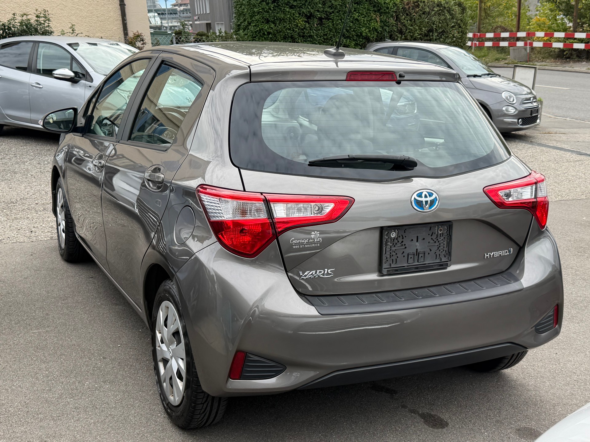 TOYOTA Yaris 1.5 VVT-i Hybrid Trend e-CVT-showroom-element-3