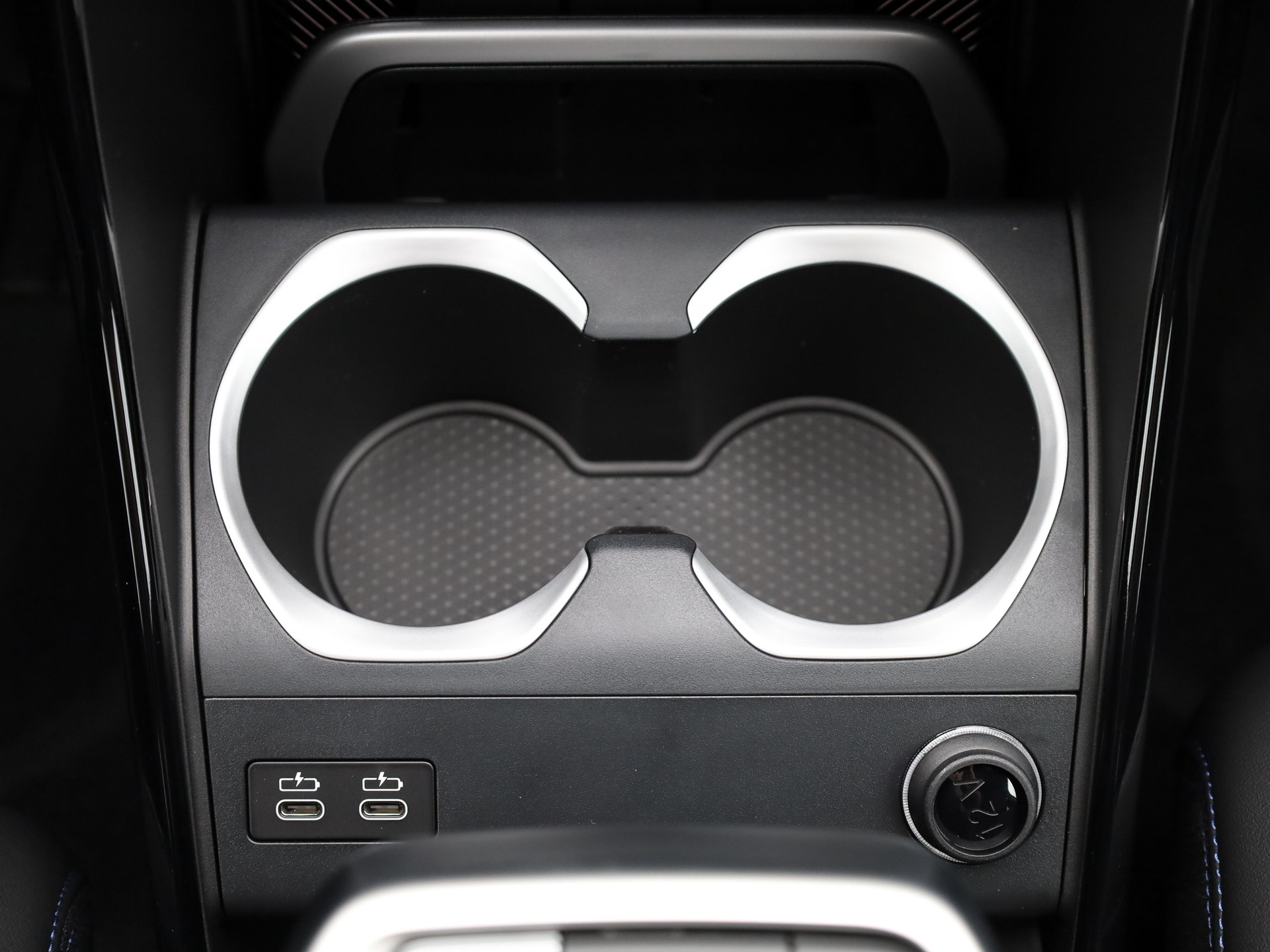 BMW iX1 U11 30 xDrive-image-16