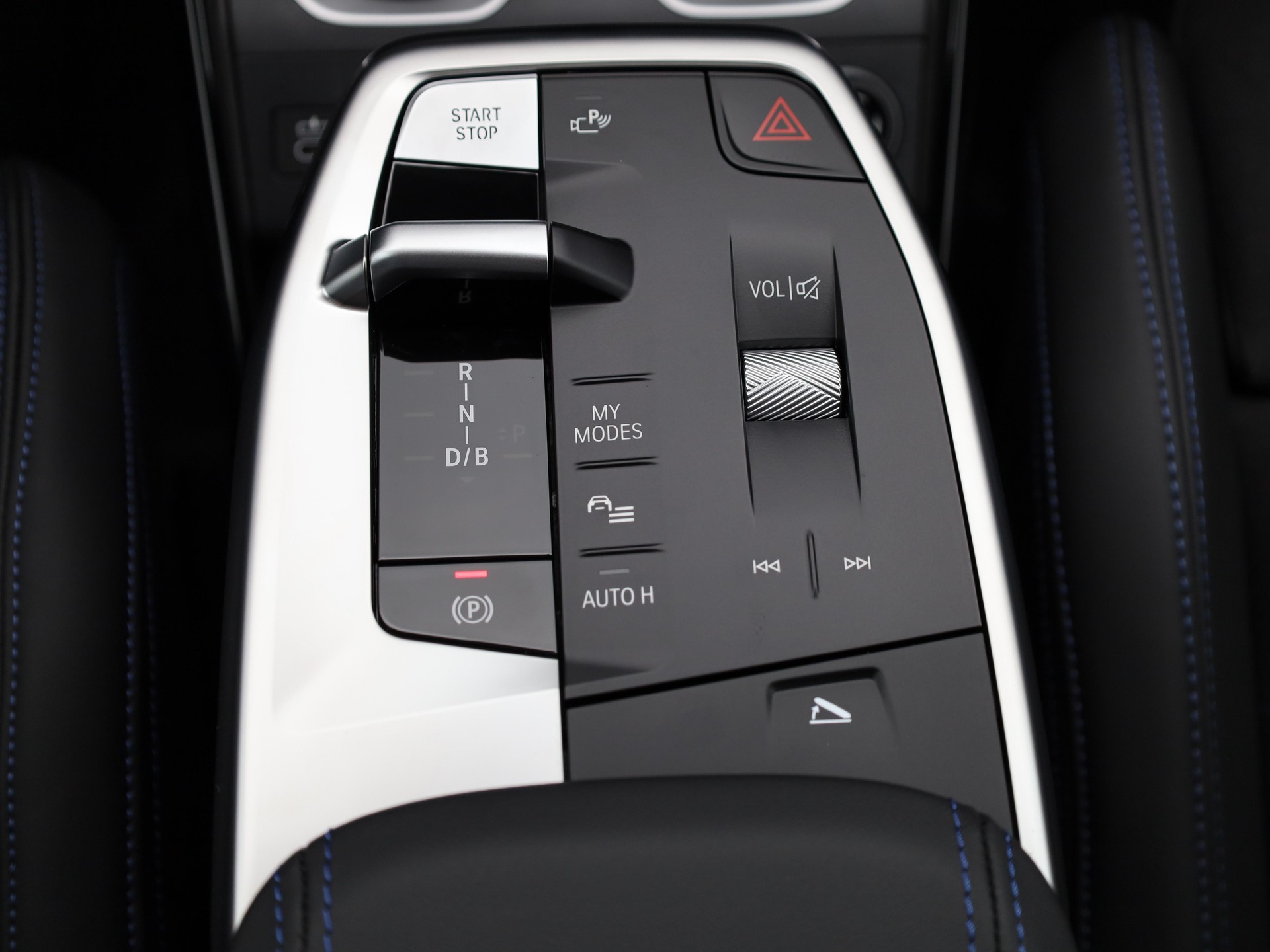 BMW iX1 U11 30 xDrive-image-15