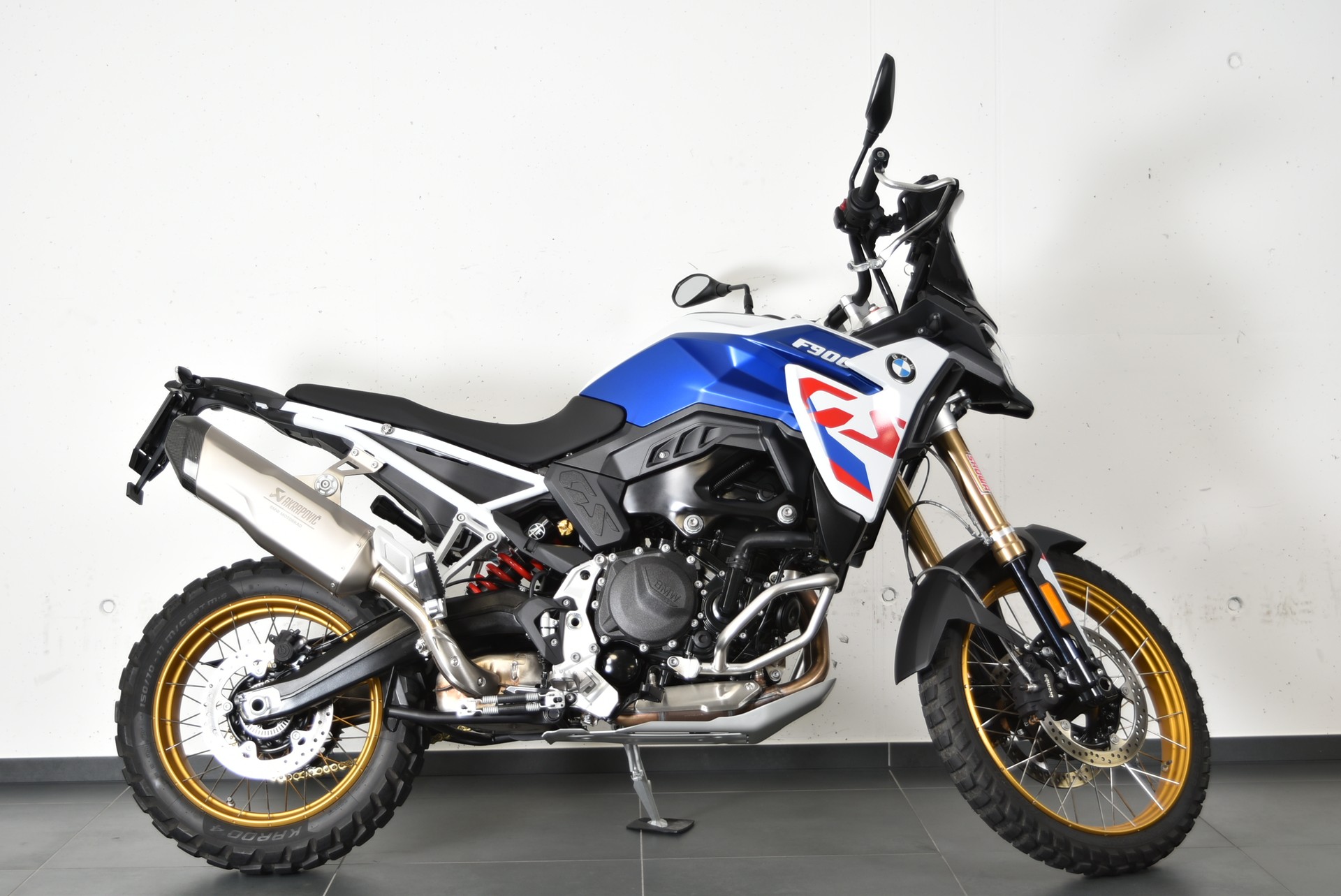BMW F 900 GS-image-3