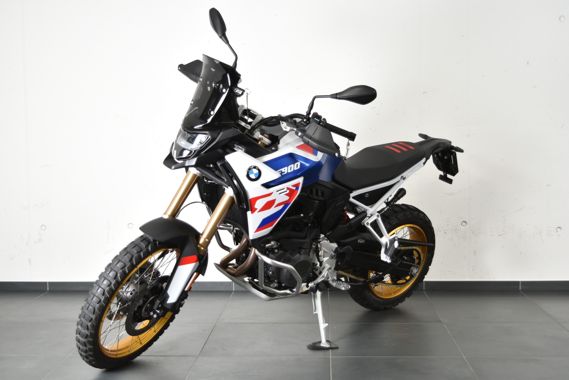 BMW F 900 GS-image-1
