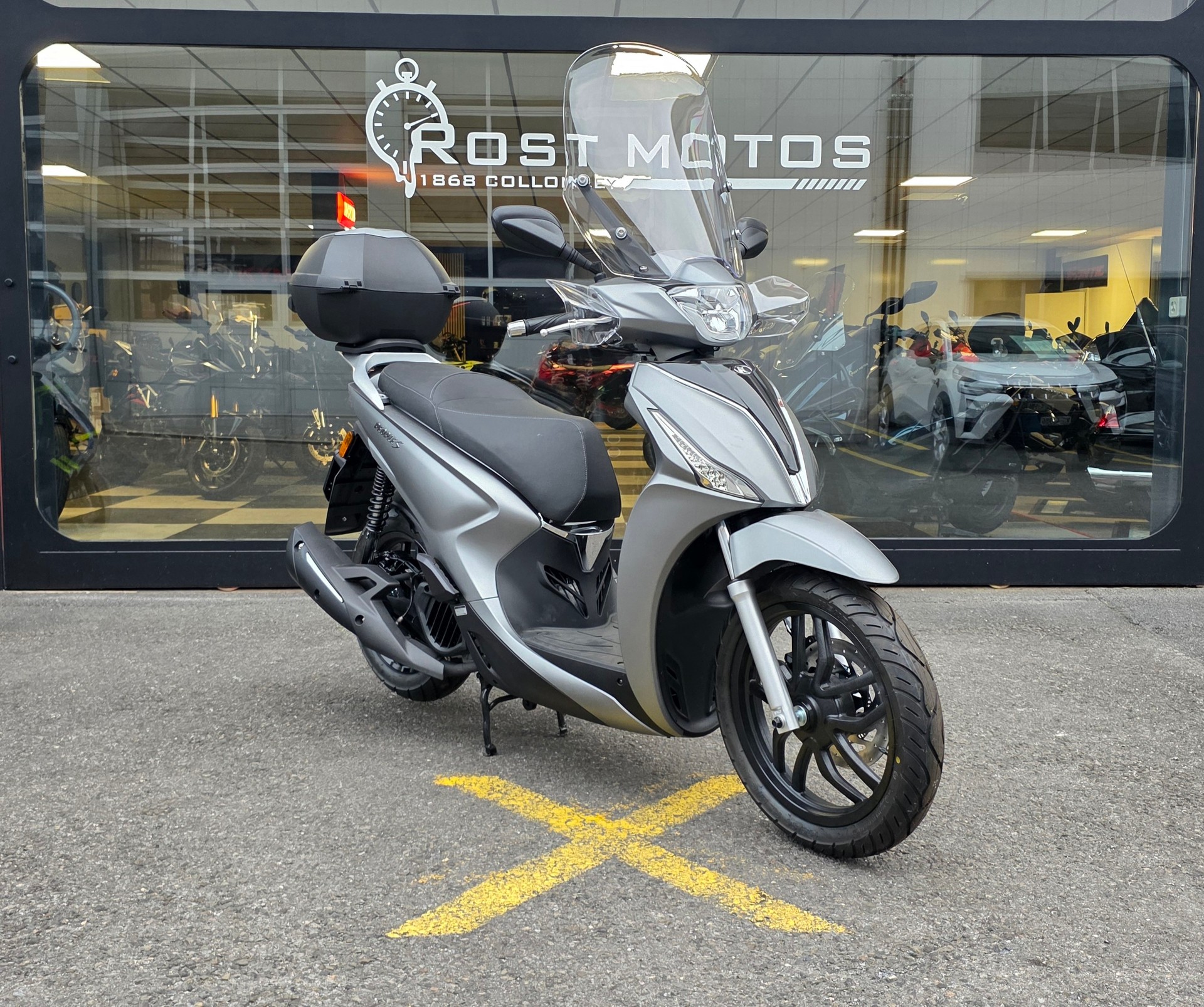 KYMCO People S 125i ABS Topcase/pare-brise inclus-image-0