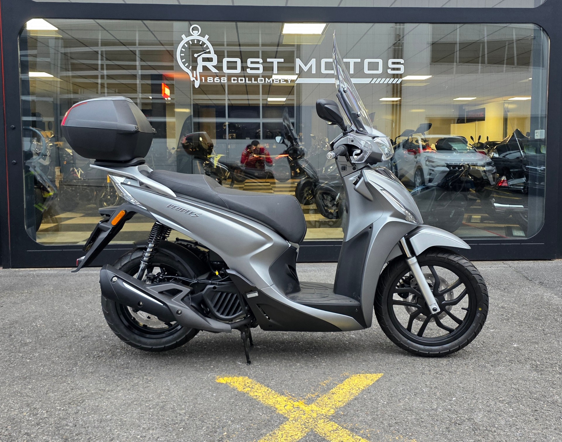 KYMCO People S 125i ABS Topcase/pare-brise inclus-image-1