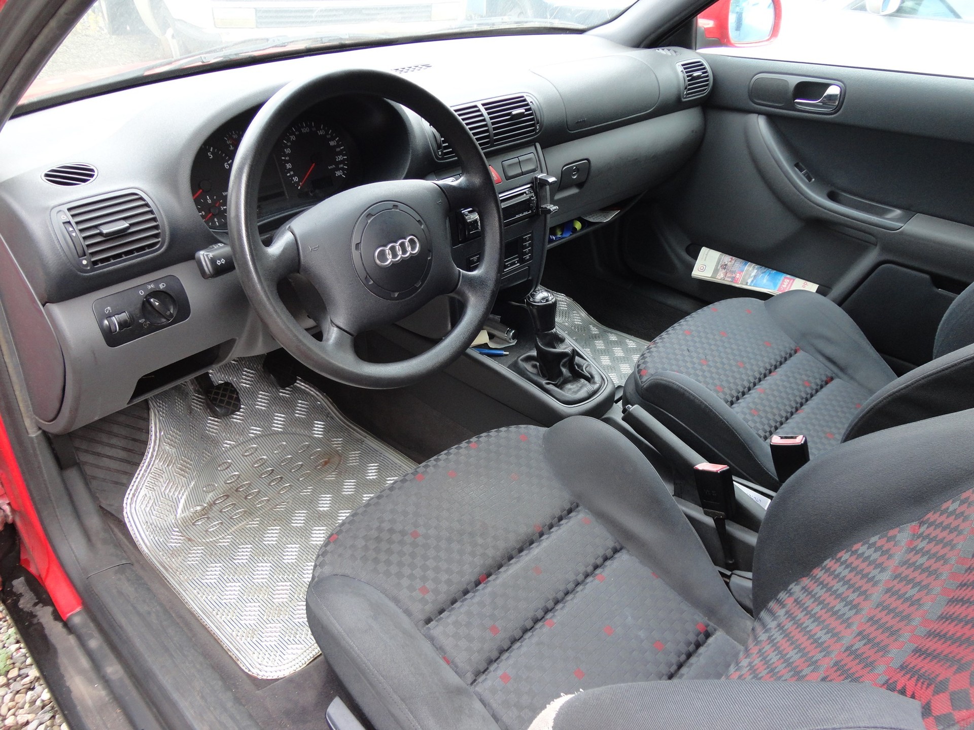 AUDI A3 1.8 T Attraction-image-6